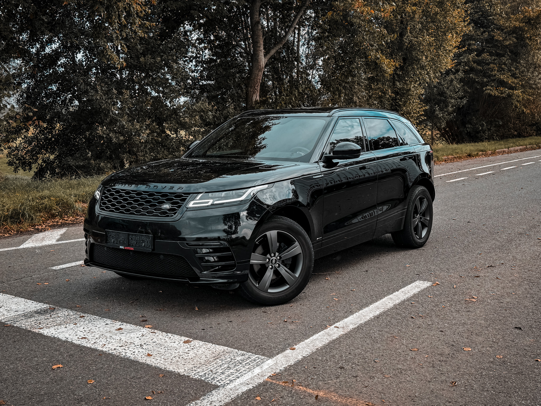 Land Rover VELAR 2.0 R-DYNAMIC photo 1
