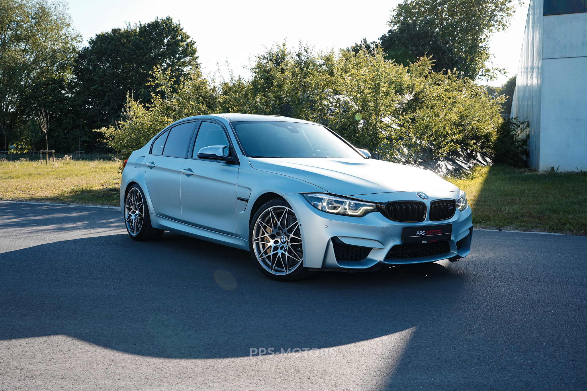 BMW M3 COMPETITION INDIVIDUAL photo 12
