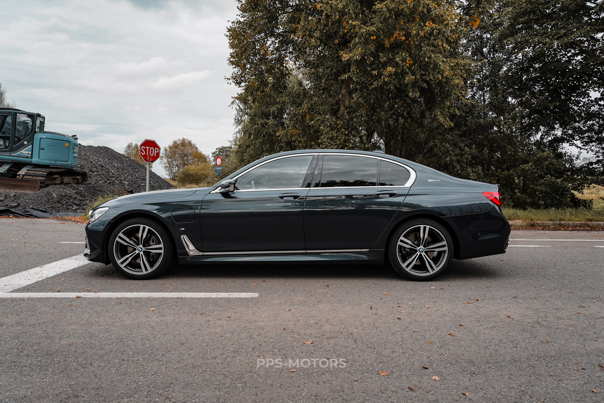 BMW BMW 740e Performance M-PAKKET photo 21