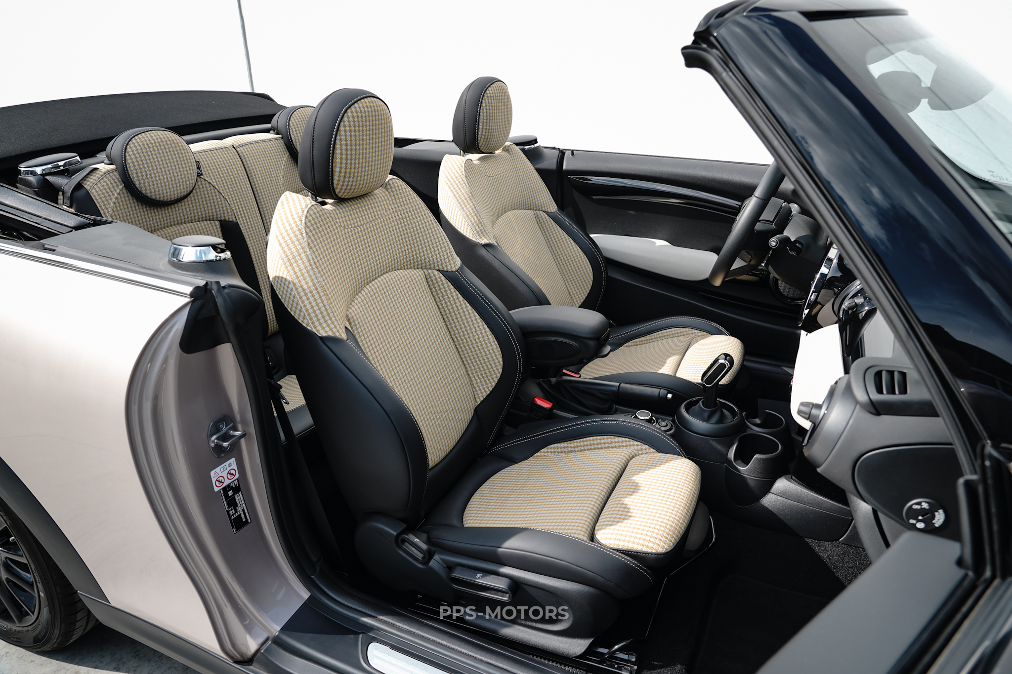 MINI COOPER CABRIO photo 9