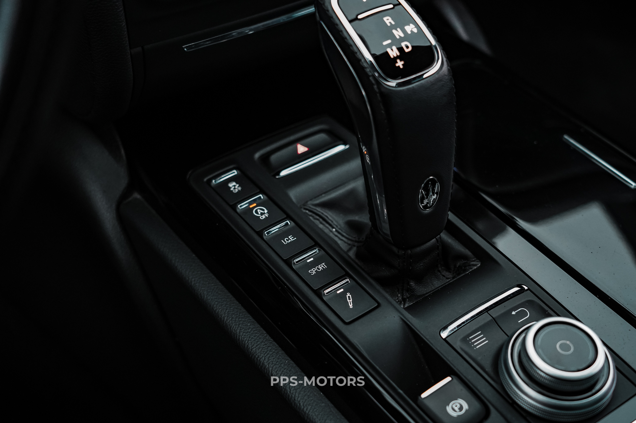 Maserati GHIBLI 3.0 V6 RIBELLE 1 OF 200 photo 16
