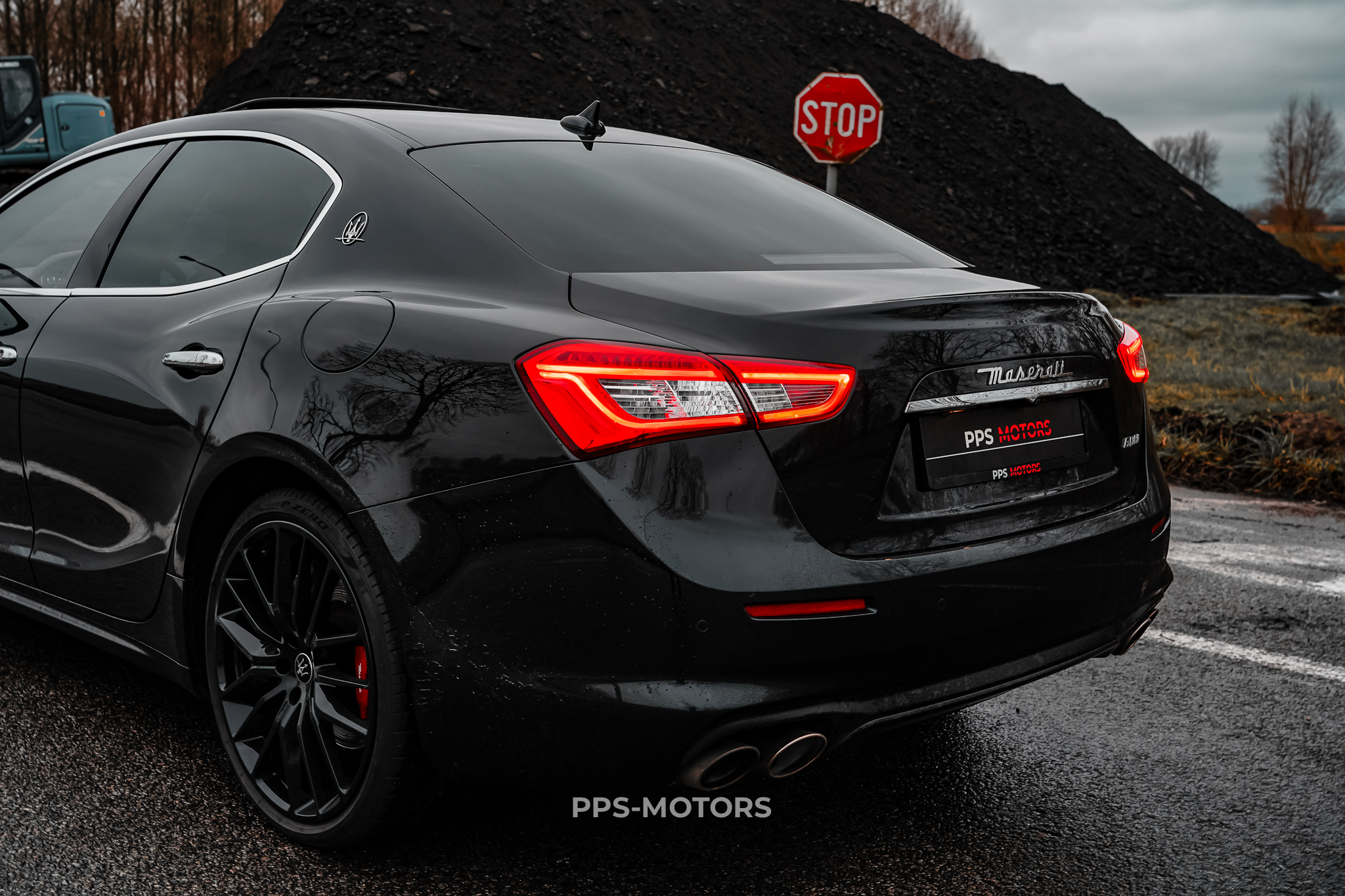 Maserati GHIBLI 3.0 V6 RIBELLE 1 OF 200 photo 29