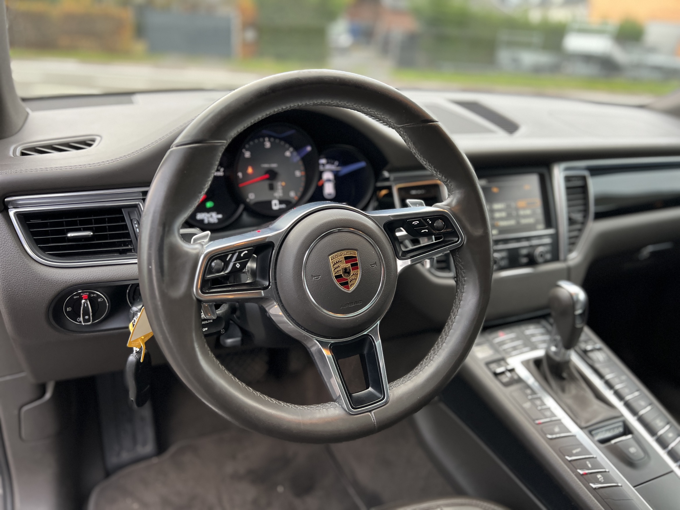 Porsche MACAN S 3.0 SPORTDESIGN photo 12