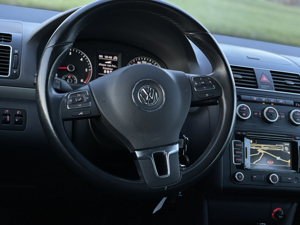 Volkswagen TOURAN 1.6 TDI DSG photo 12