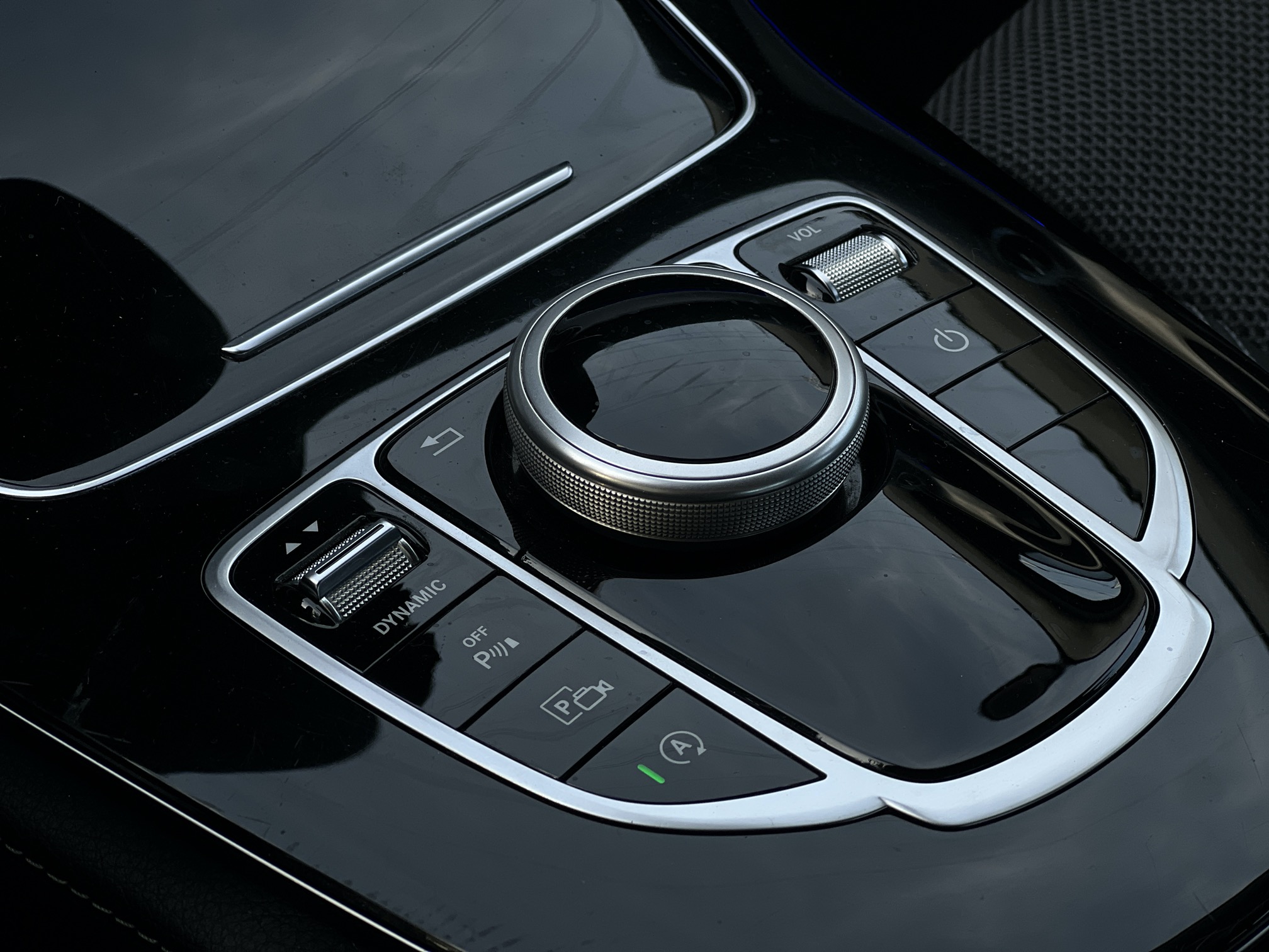 Mercedes Benz E200 SEDAN photo 30