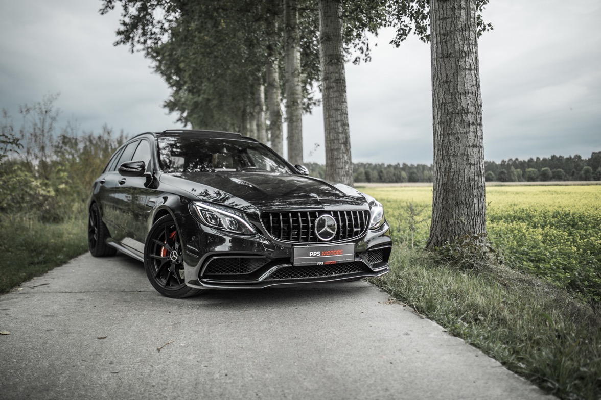 Mercedes Benz C63 AMG 4.0 V8 BITURBO photo 10