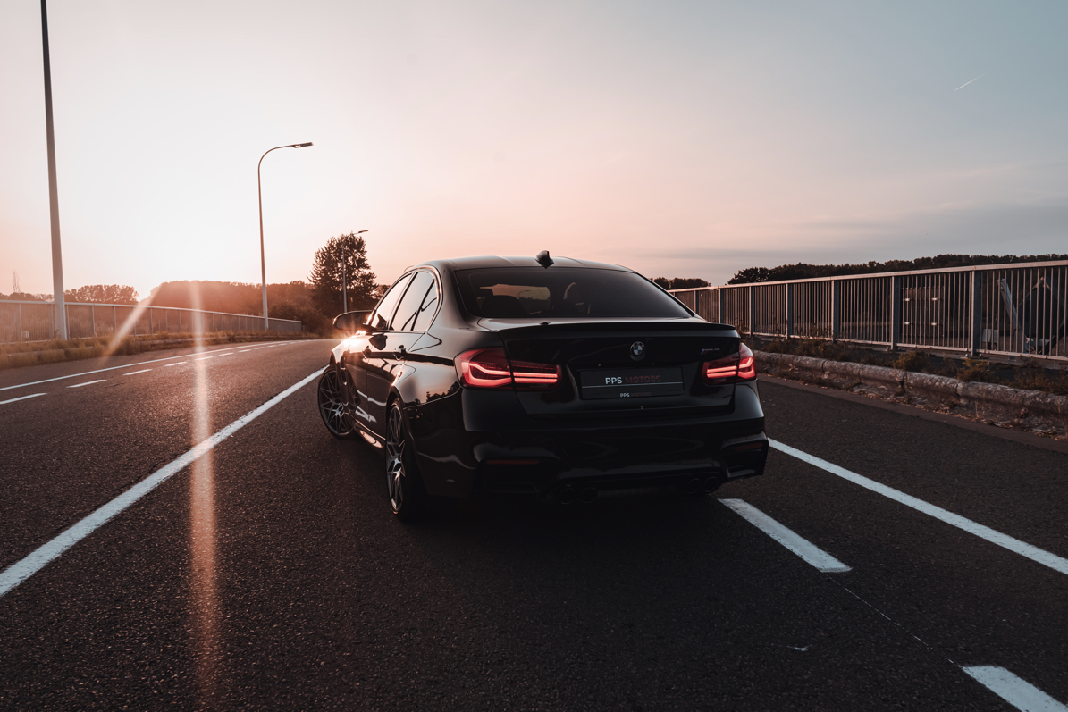 BMW M3 COMPETITION photo 18