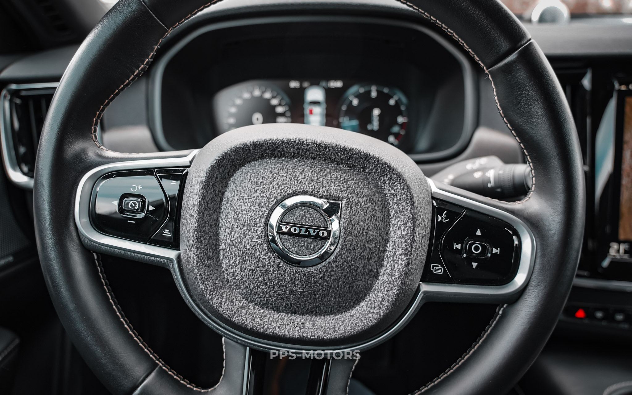 Volvo V90 CROSS COUNTRY 2.0 D4 4X4 photo 16