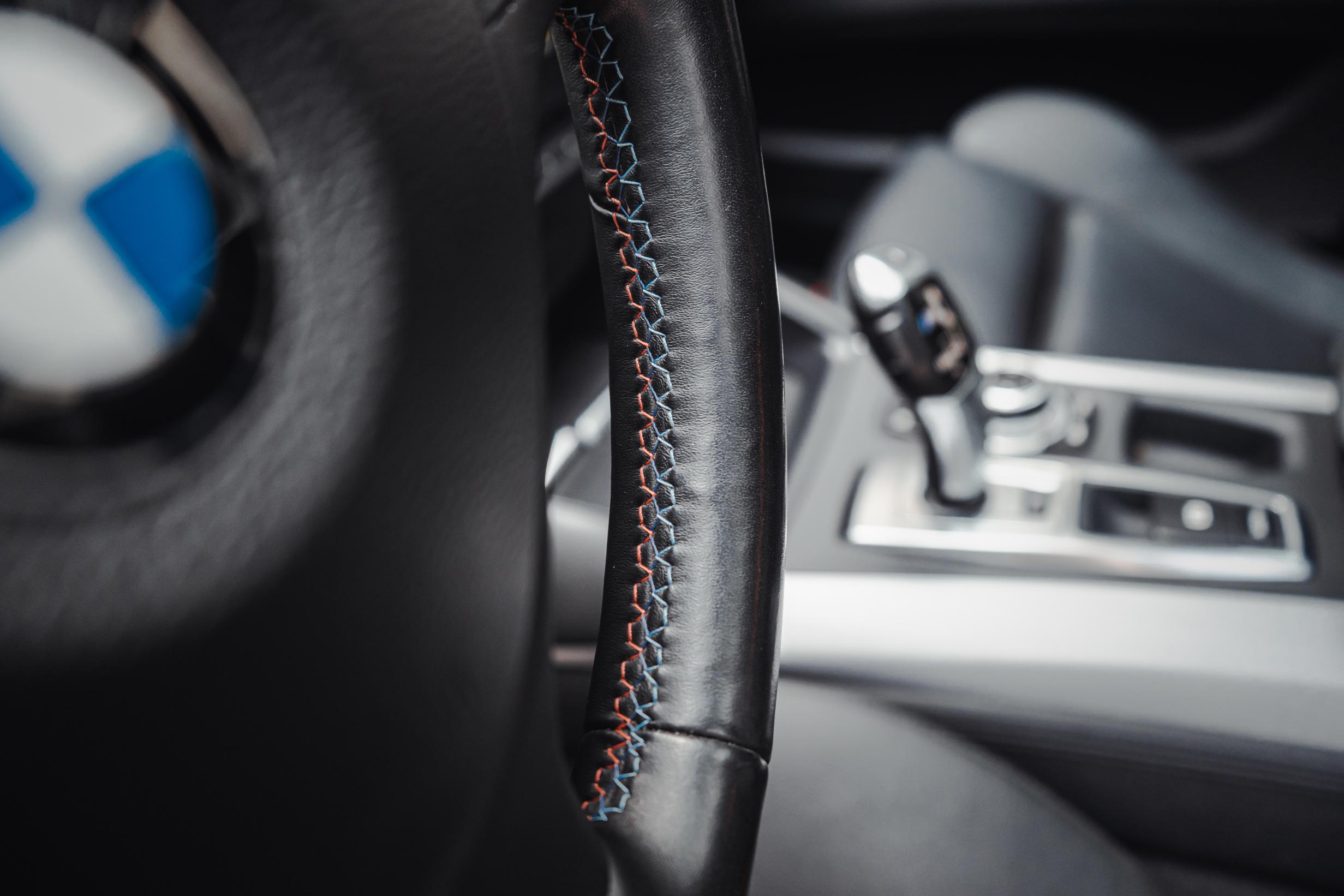 BMW X6 M 4.4i V8 TWIN-TURBO - LICHTE VRACHT photo 14