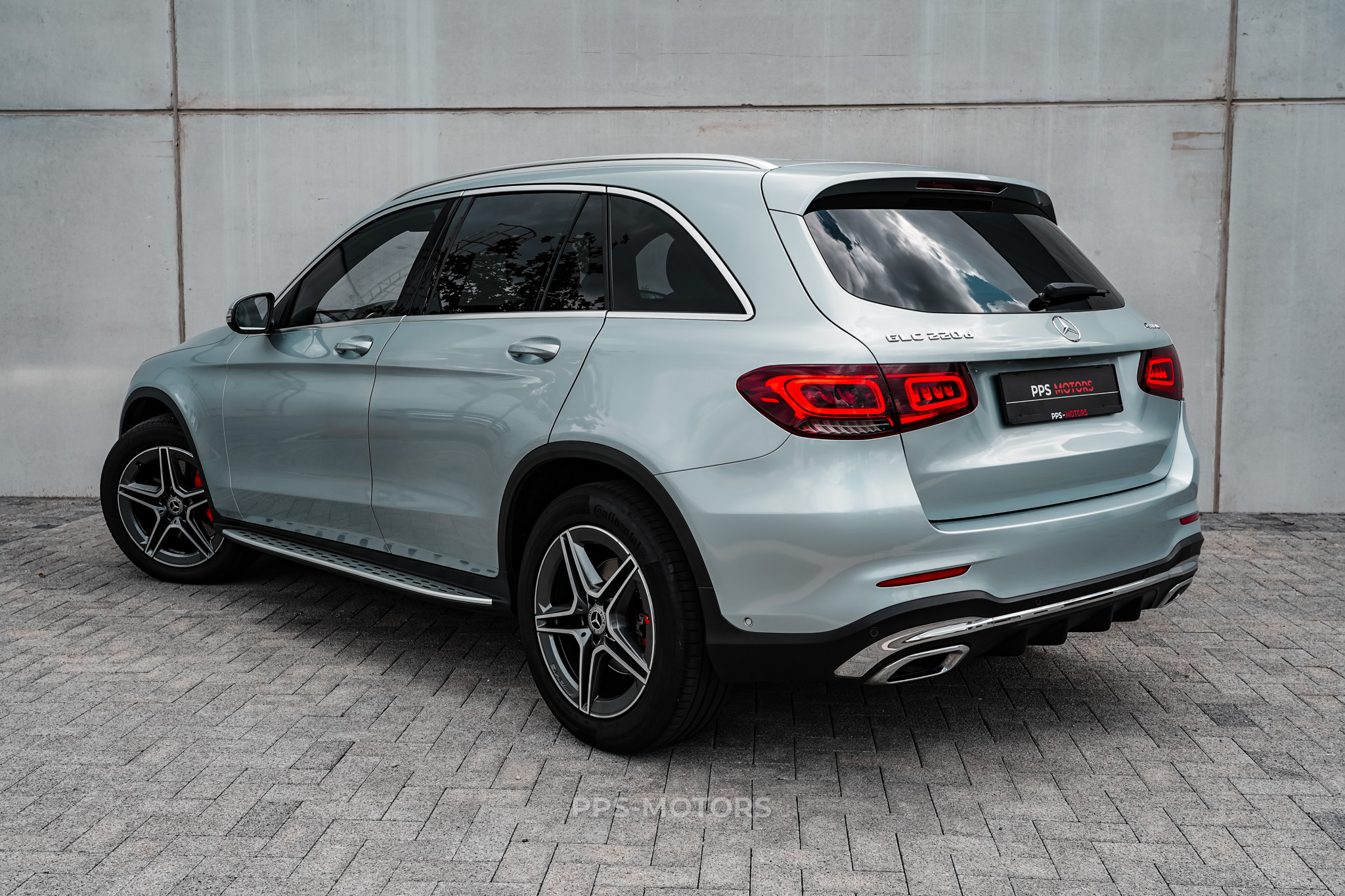Mercedes Benz GLC 220d 4-MATIC AMG PACK photo 15
