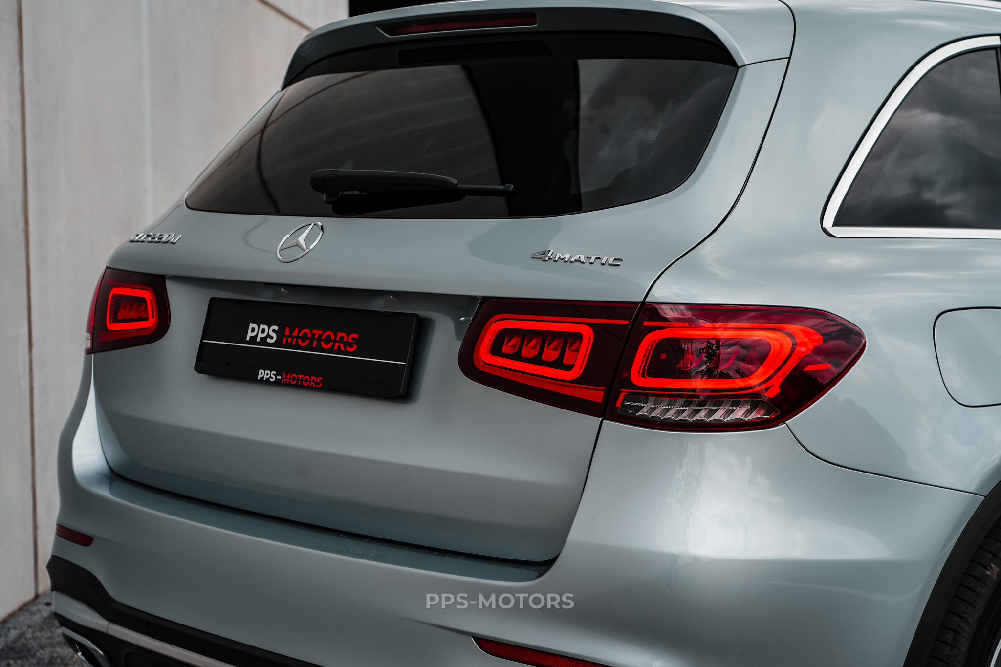 Mercedes Benz GLC 220d 4-MATIC AMG PACK photo 10