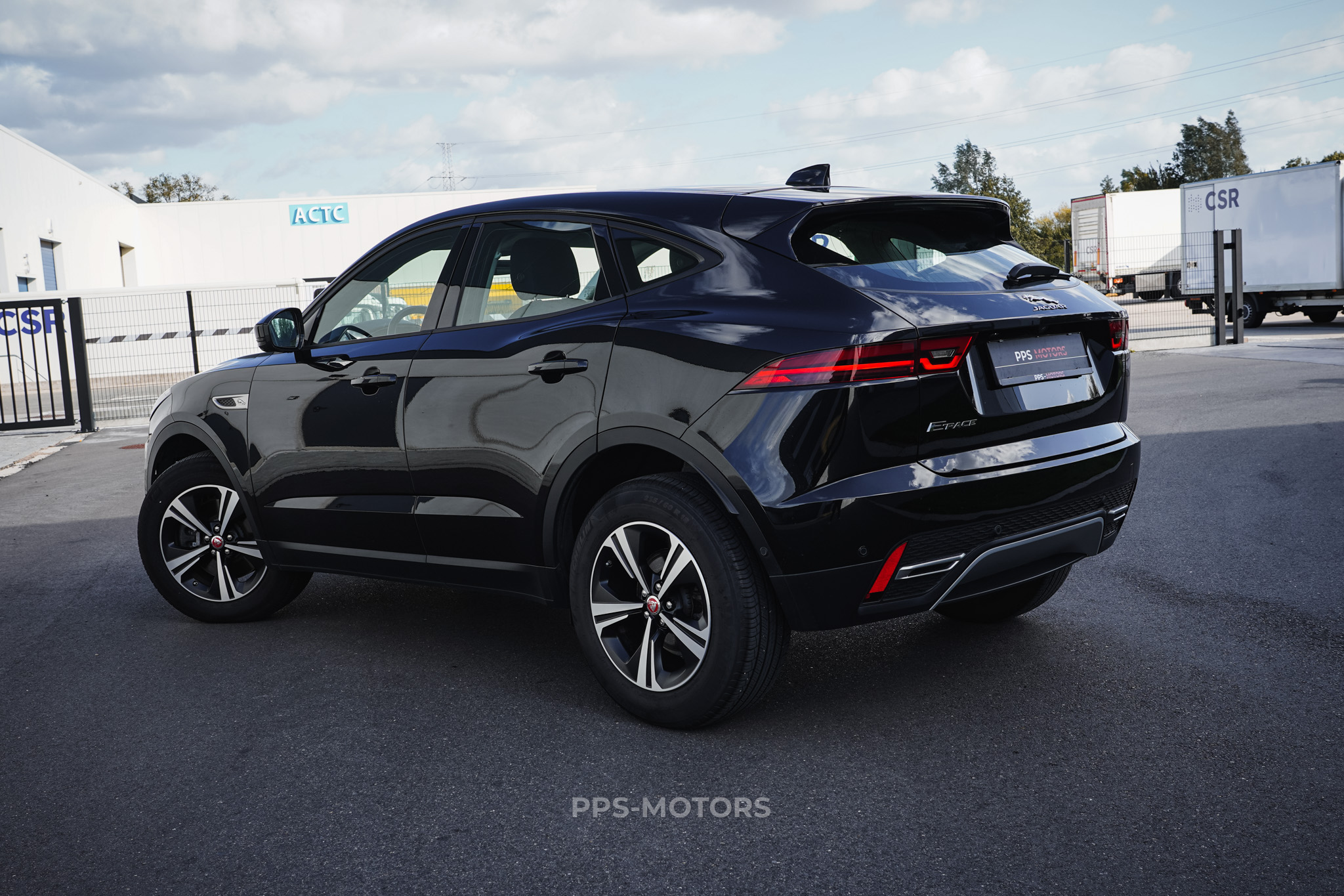 JAGUAR E-PACE P160 photo 13