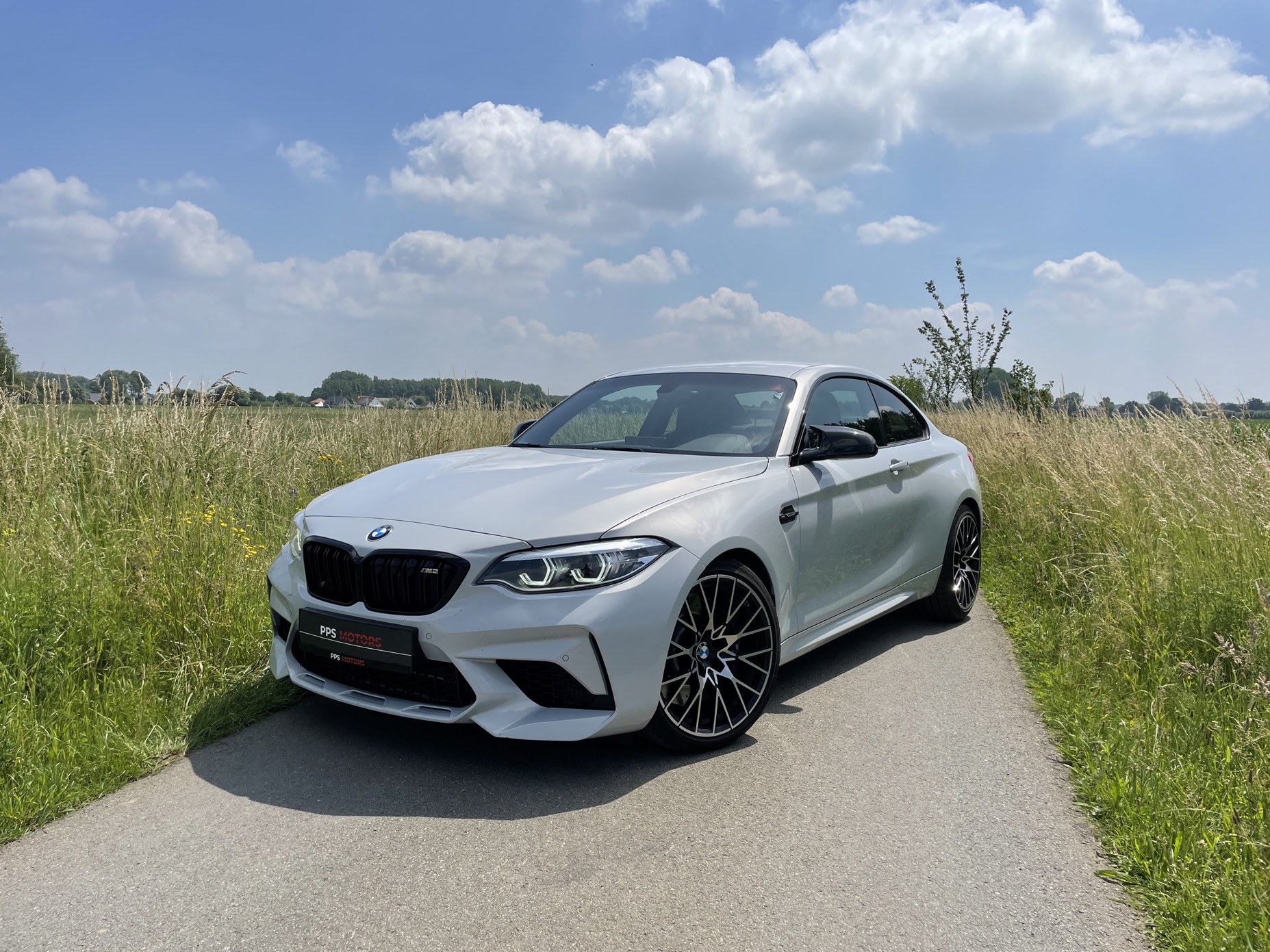 BMW M2 COMPETITION photo 1