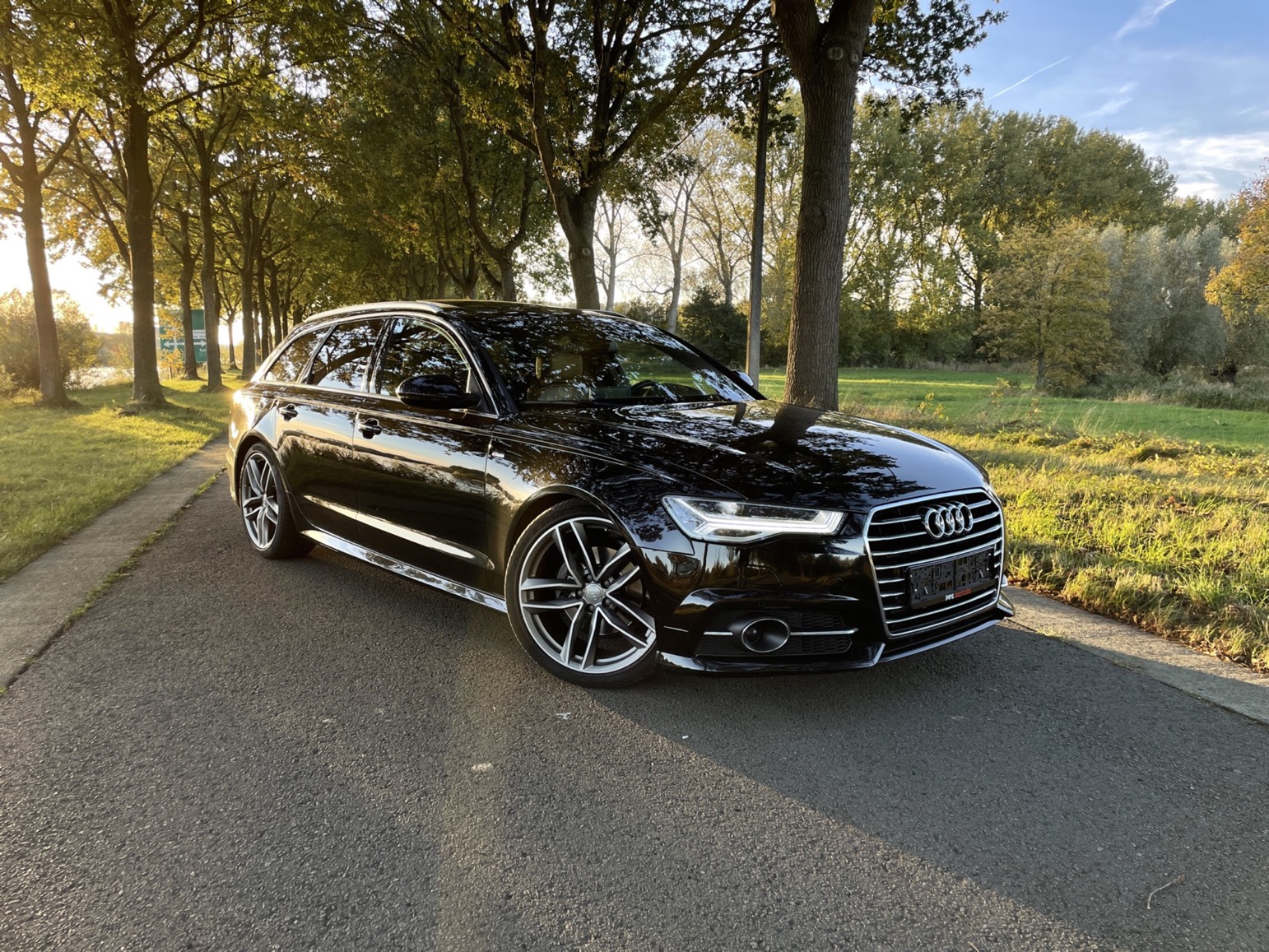 Audi A6 2.0 TDI ULTRA S-LINE photo 4