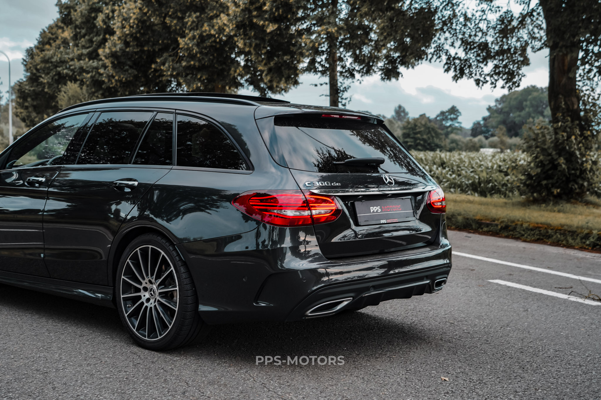 Mercedes Benz C300de AMG-PAKKET photo 24
