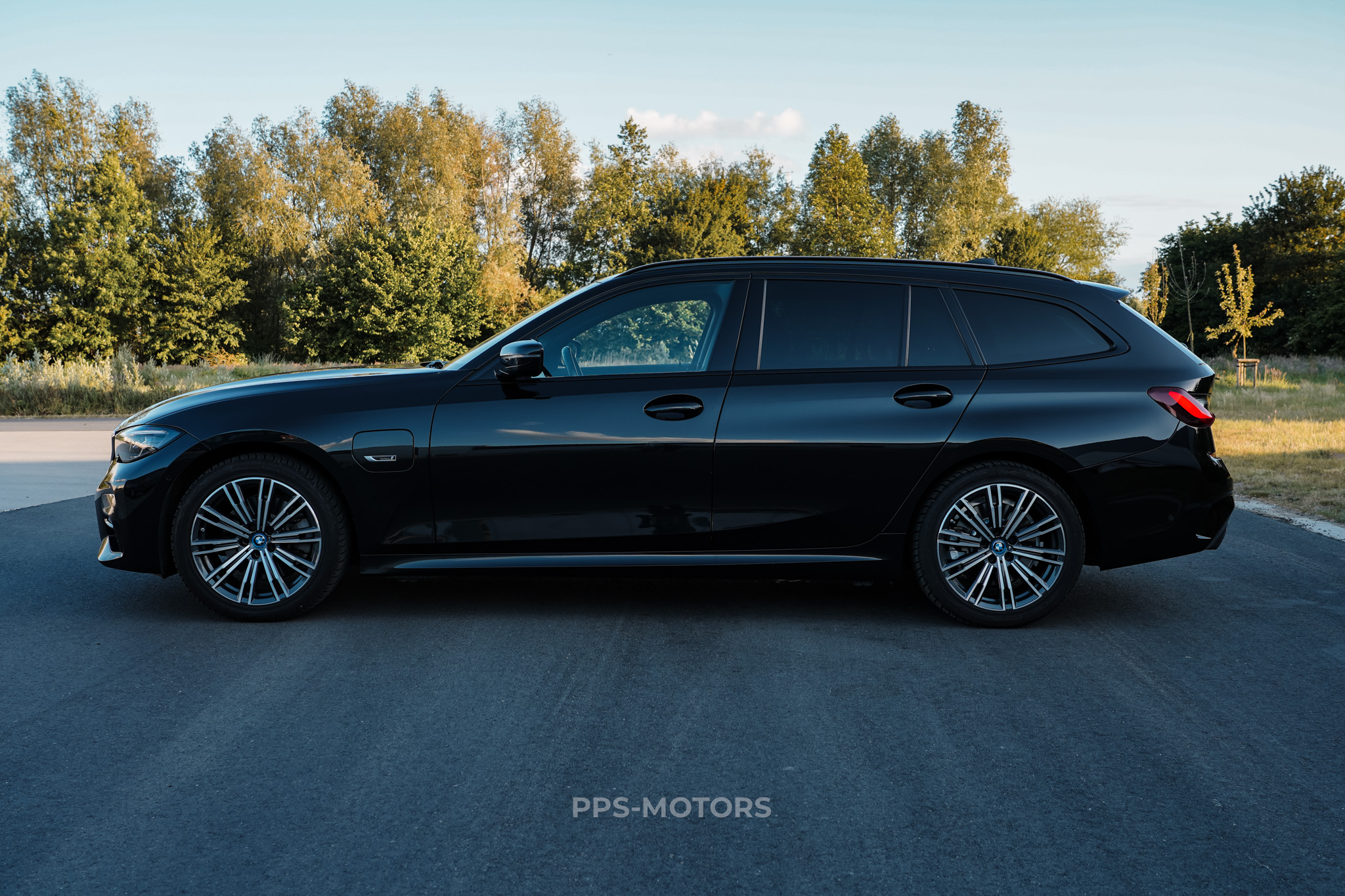 BMW 320e HYBRID TOURING M-PAKKET foto 4