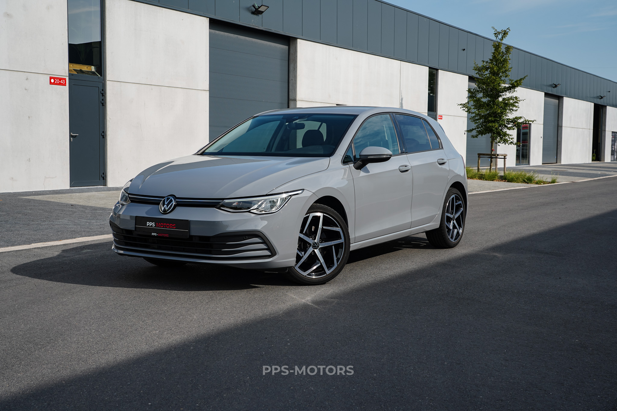 Volkswagen GOLF 1.5 eTSI photo 16