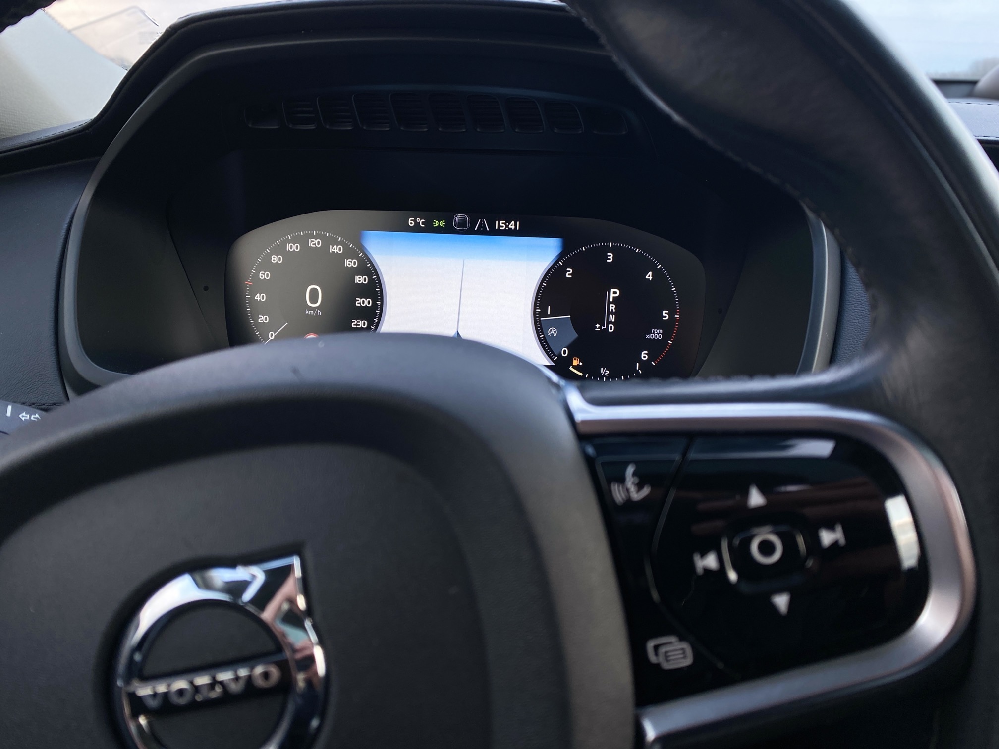 Volvo XC90 2.0D 4WD photo 18