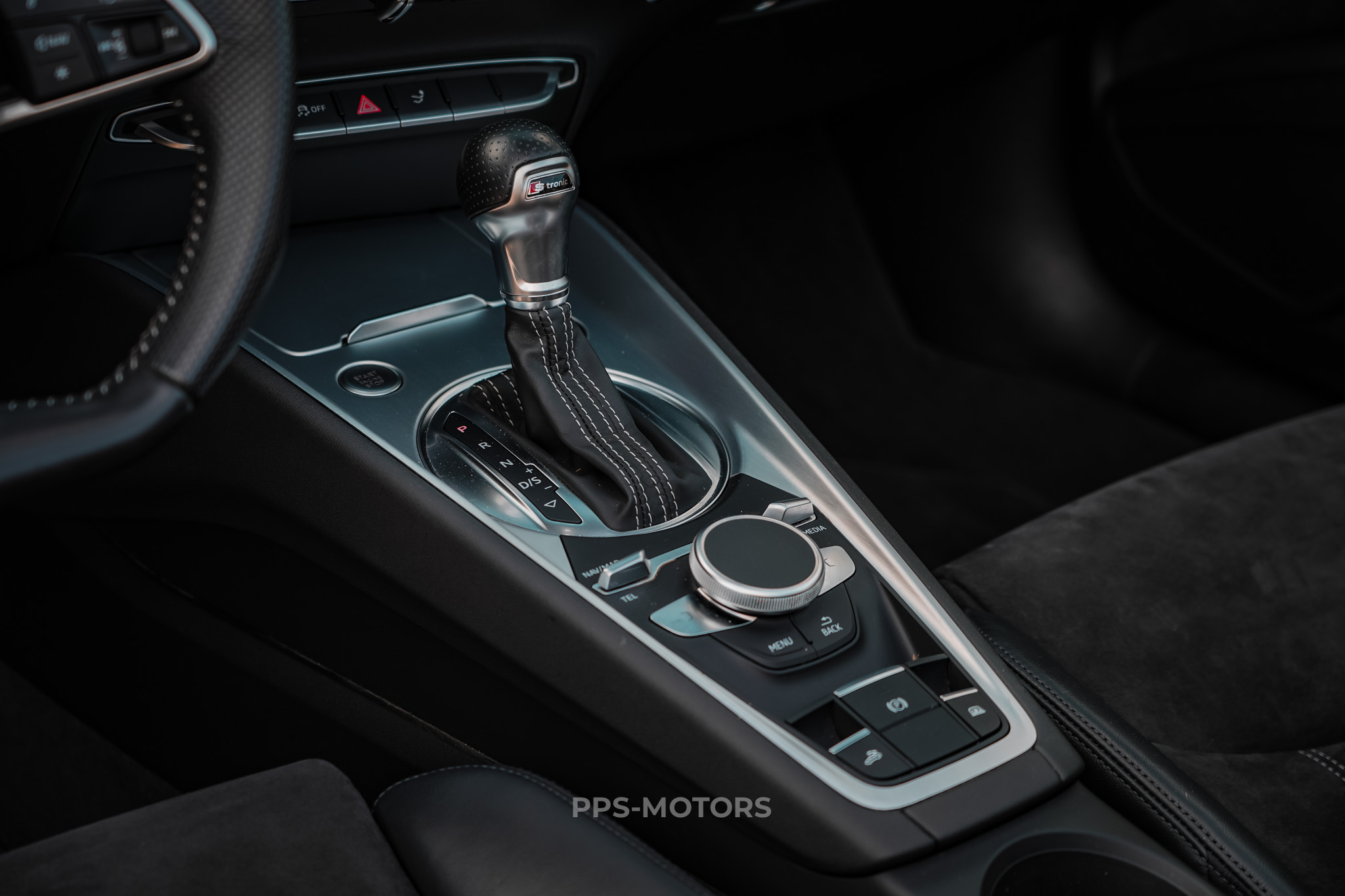 Audi TT ROADSTER 2.0 TFSI S-TRONIC photo 24