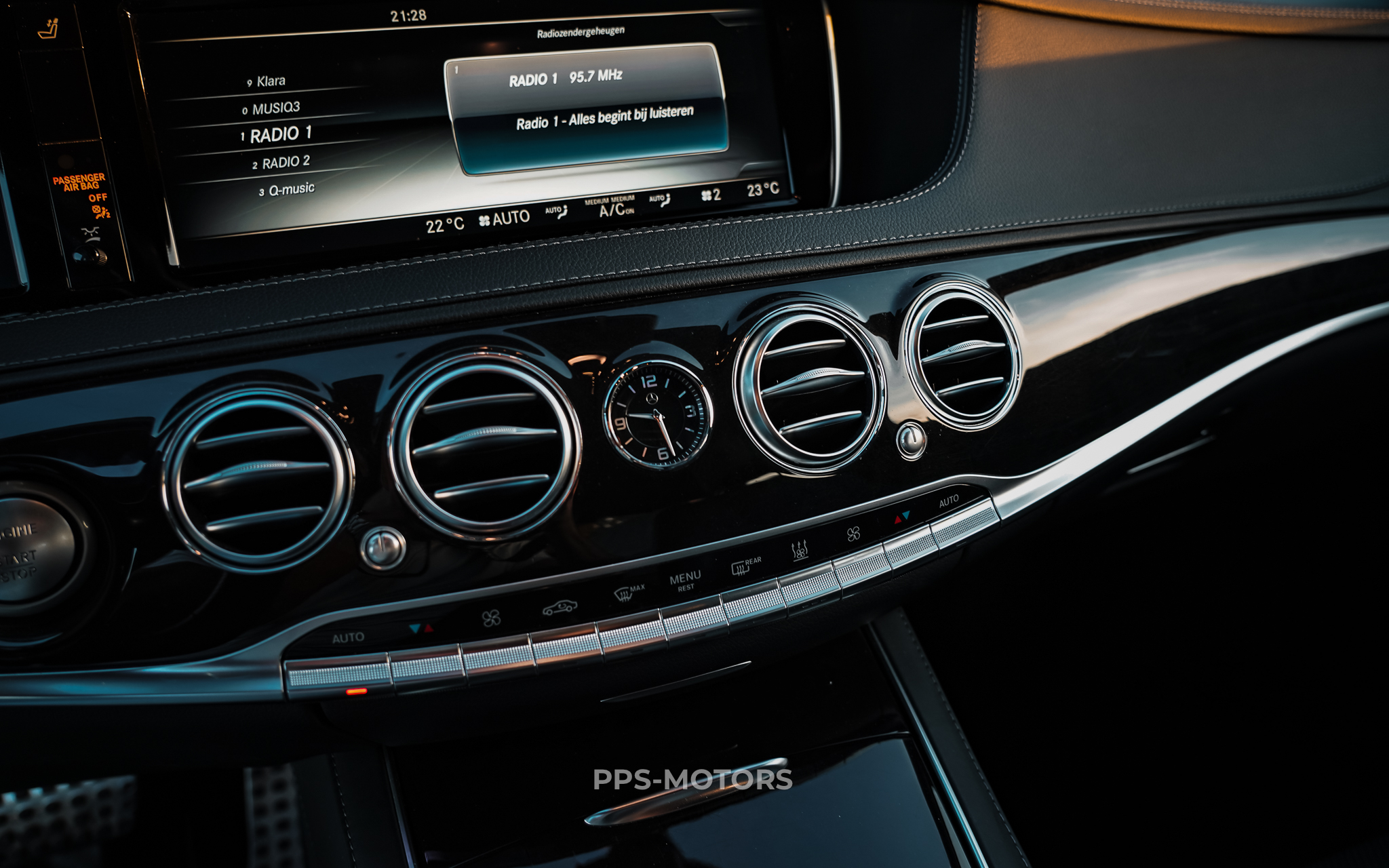 Mercedes Benz S500 L photo 33