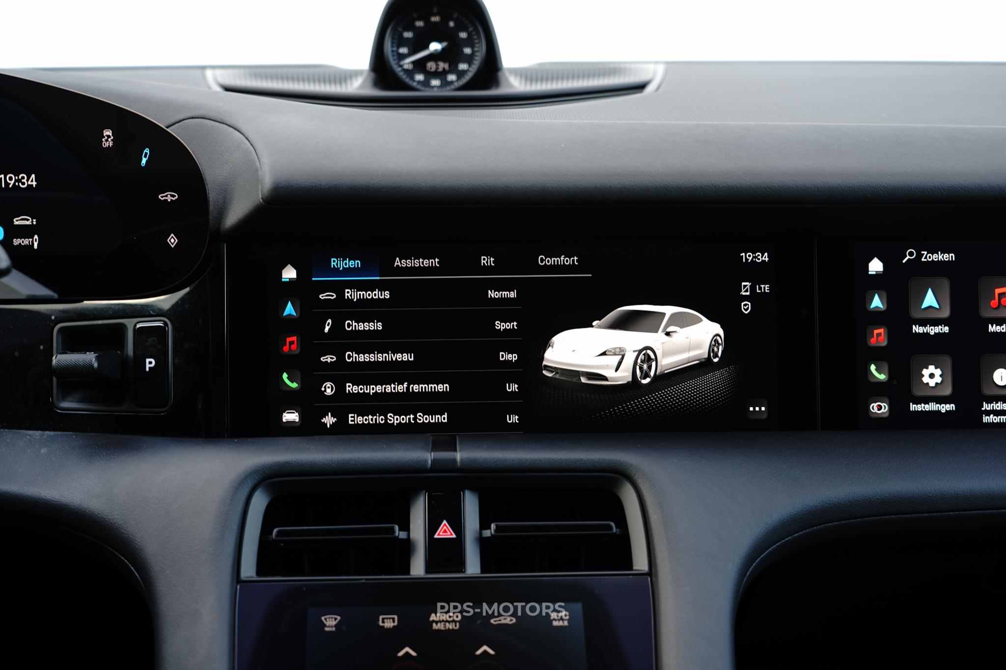 Porsche TAYCAN 4S SPORTDESIGN photo 23
