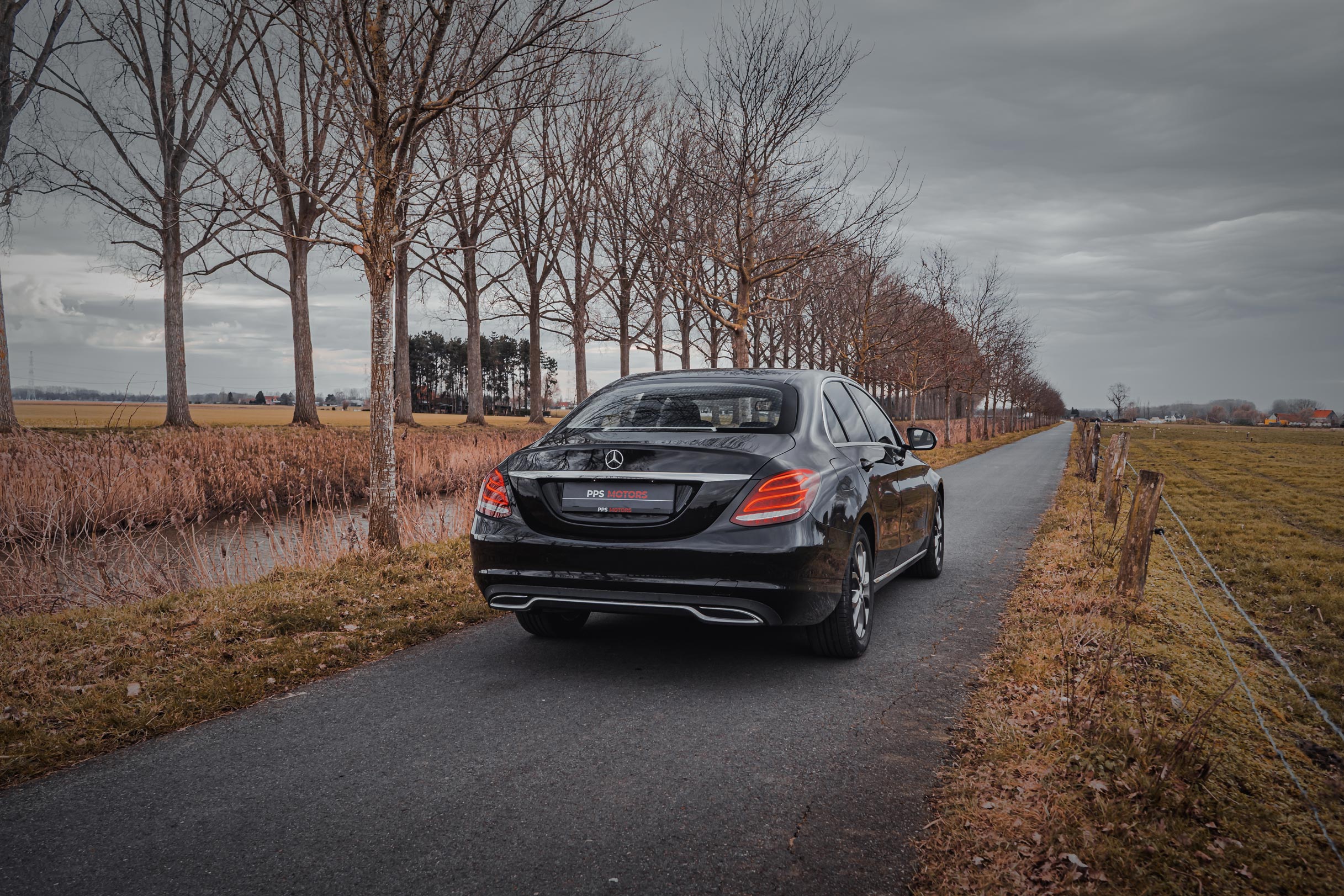 Mercedes Benz C180 photo 5