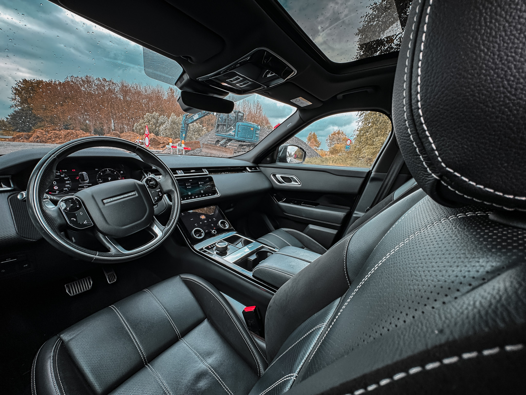 Land Rover VELAR 2.0 R-DYNAMIC photo 11