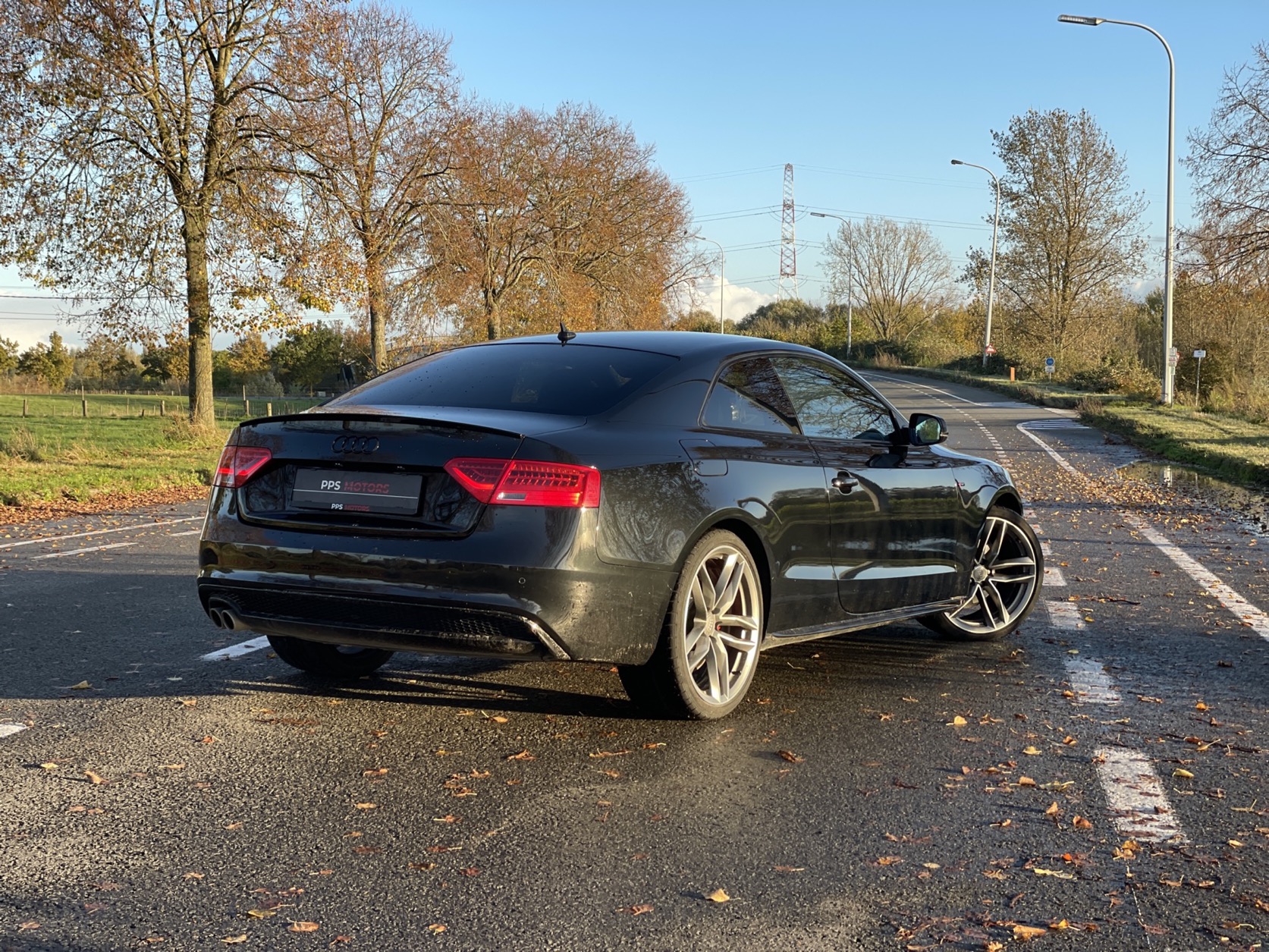 Audi A5 2.0 TDI S-LINE photo 9