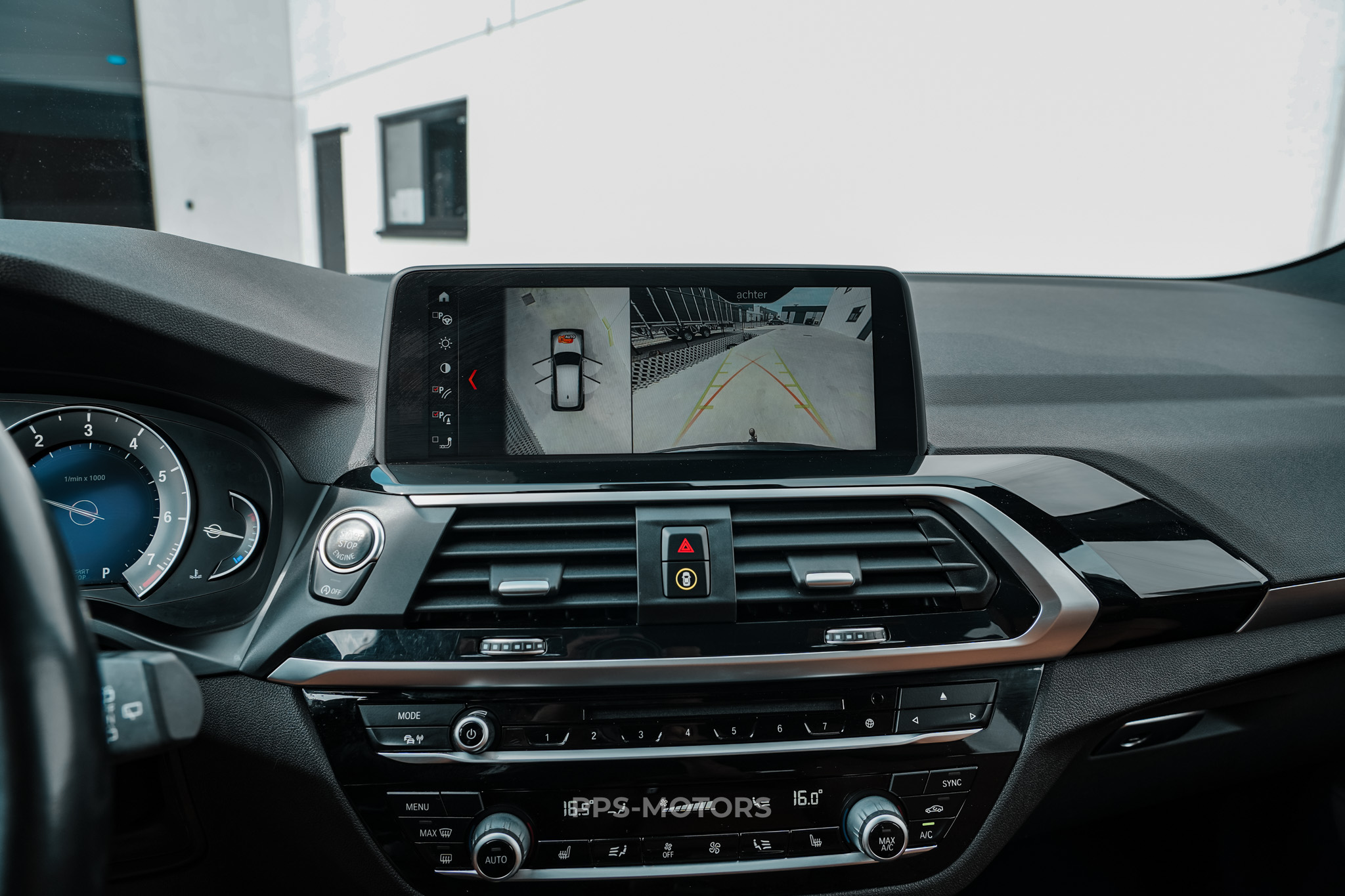 BMW X3 30i X-LINE photo 13