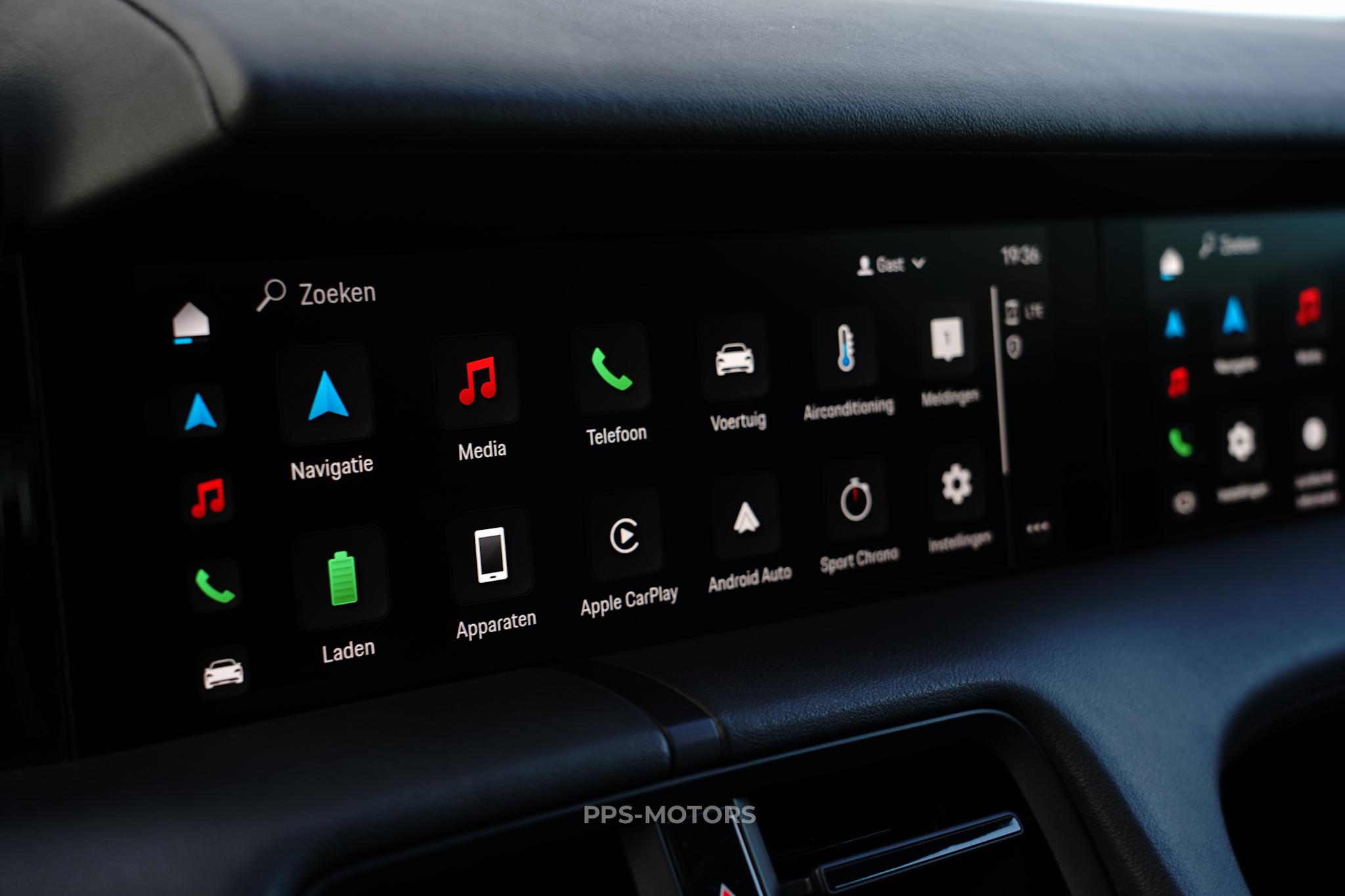 Porsche TAYCAN 4S SPORTDESIGN photo 21