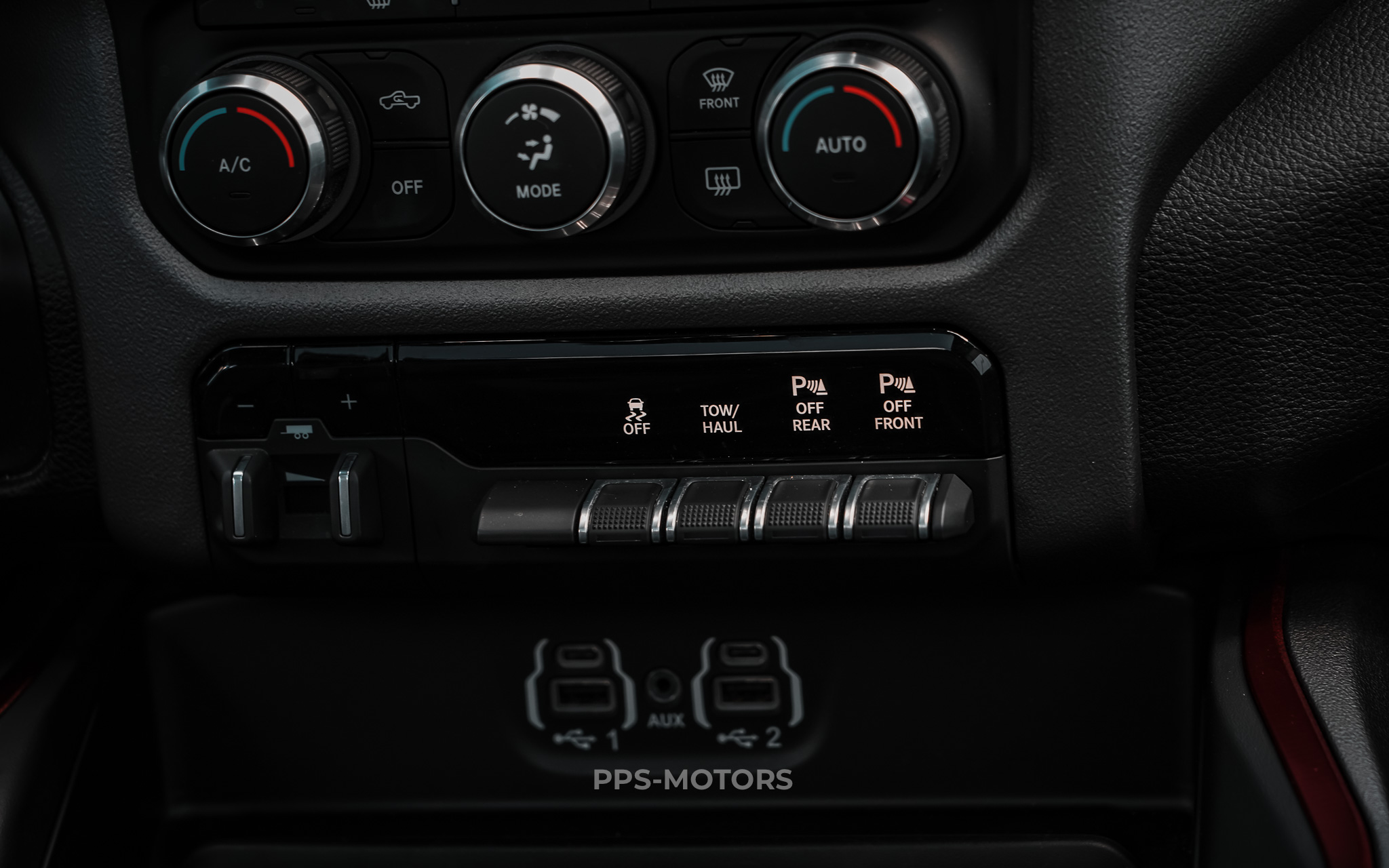 Dodge DODGE RAM 1500 REBEL photo 26
