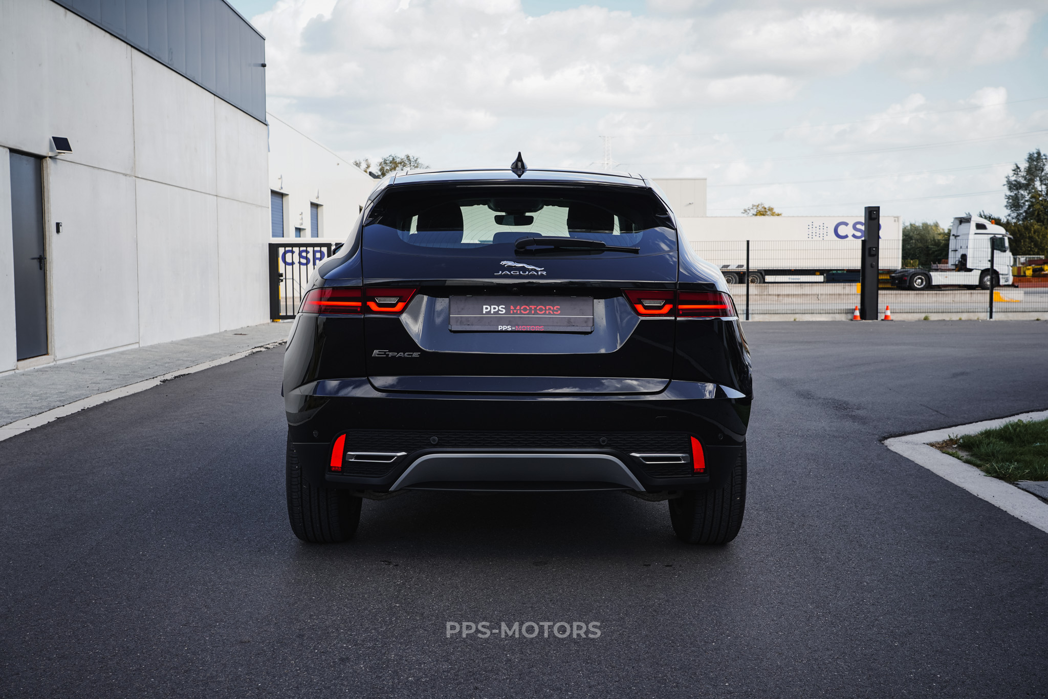 JAGUAR E-PACE P160 photo 6