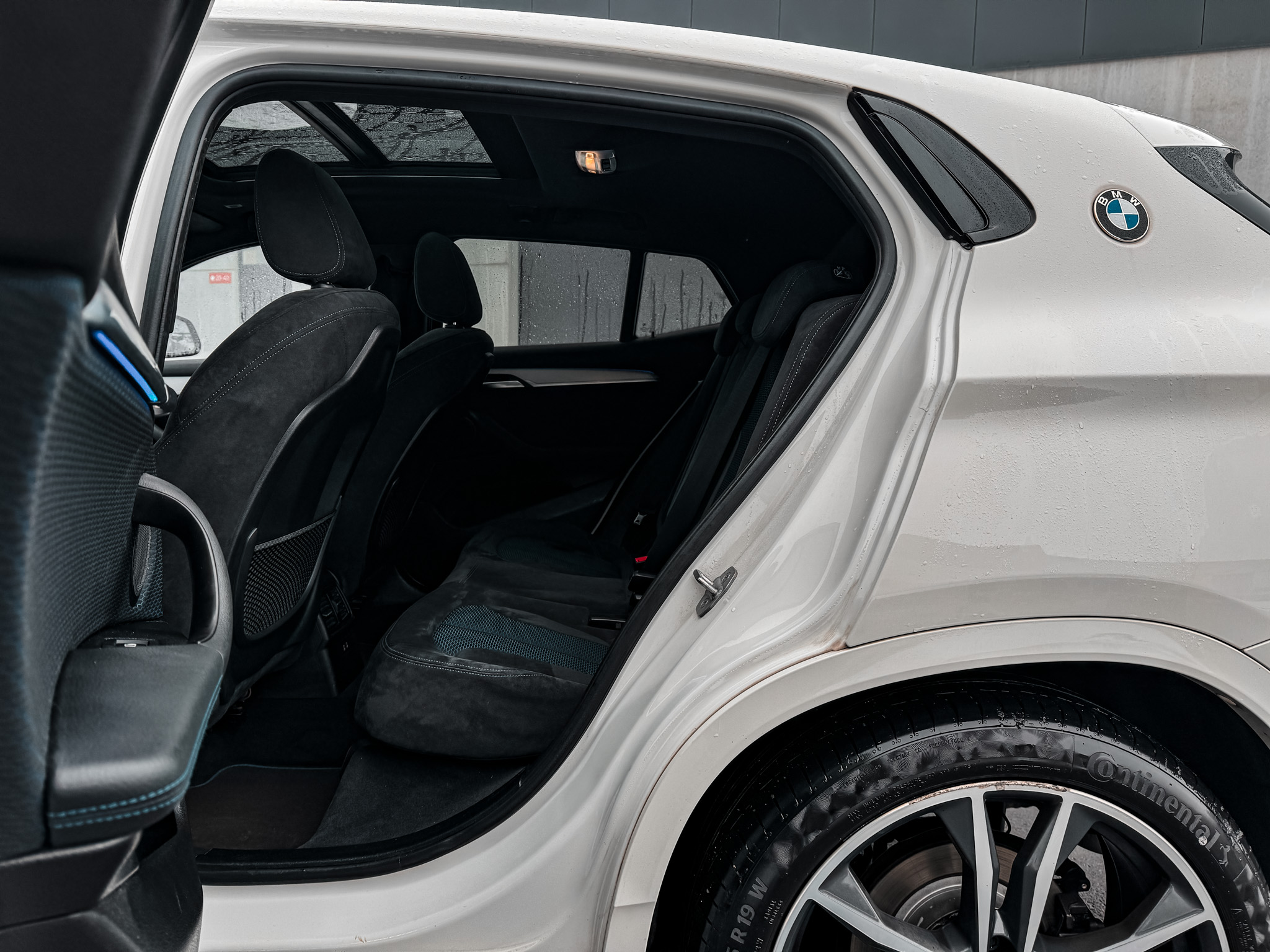 BMW X2 sDrive 18iA M-Pakket photo 16