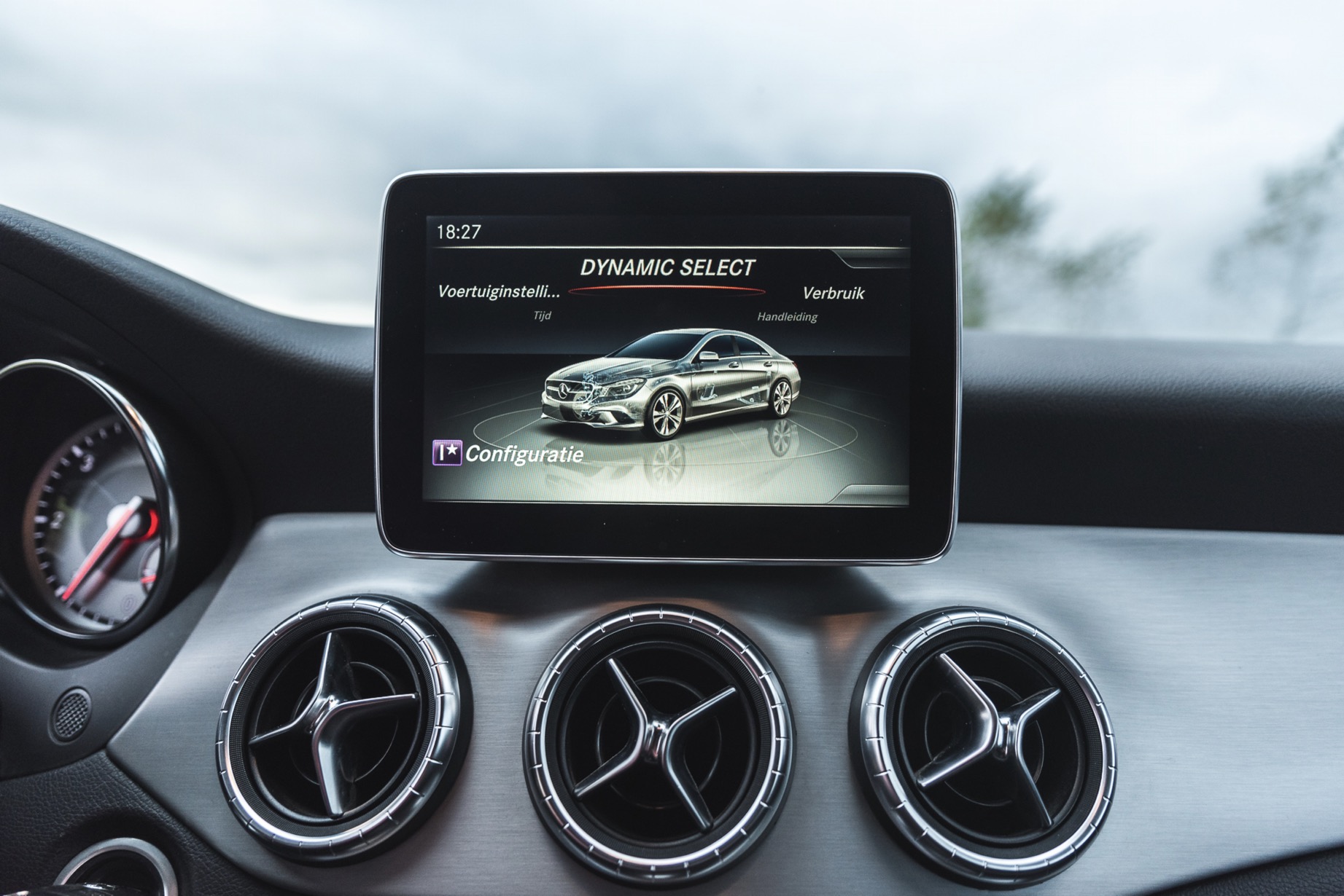 Mercedes Benz CLA 220 AMG PAKKET photo 12