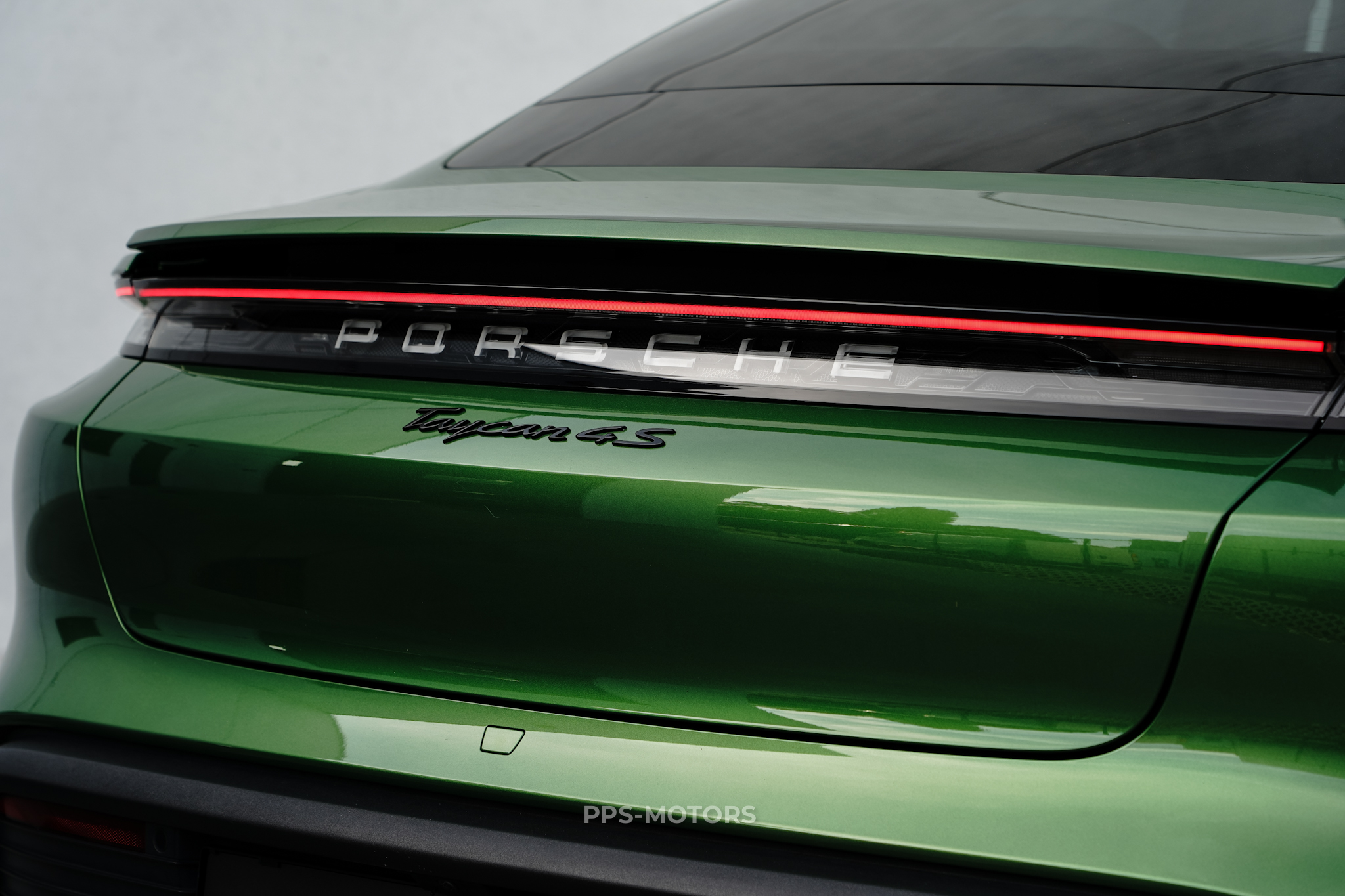 Porsche TAYCAN 4S photo 30
