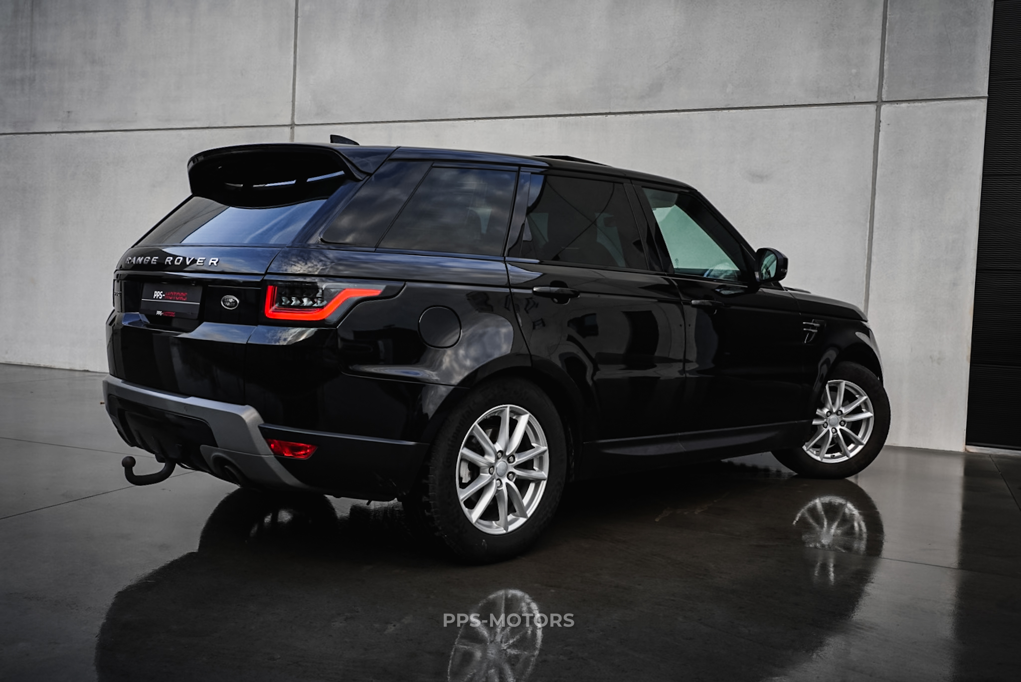 Land Rover RANGE ROVER SPORT P300 photo 6