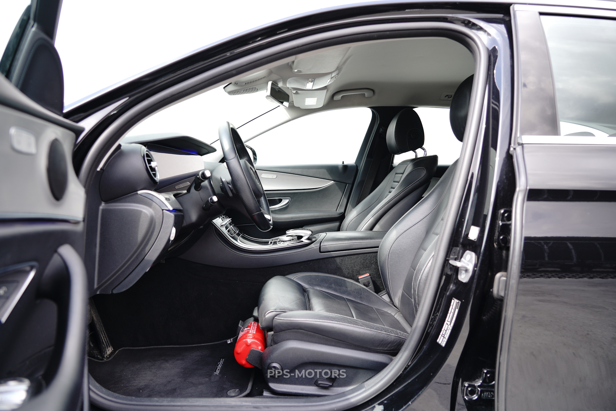 Mercedes Benz E220 BLUETEC photo 5