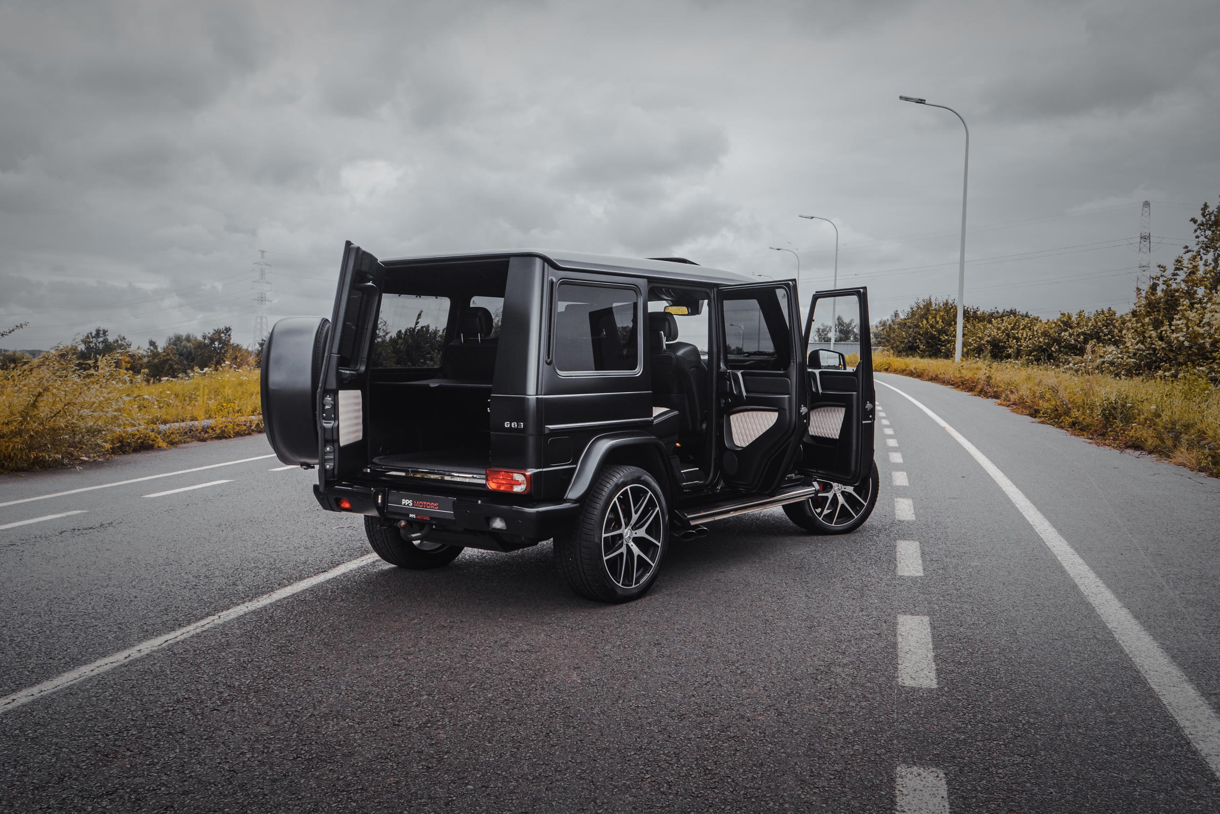 Mercedes Benz G63 AMG 5.5 V8 - EXCLUSIVE EDITION 463 - DESIGNO photo 8