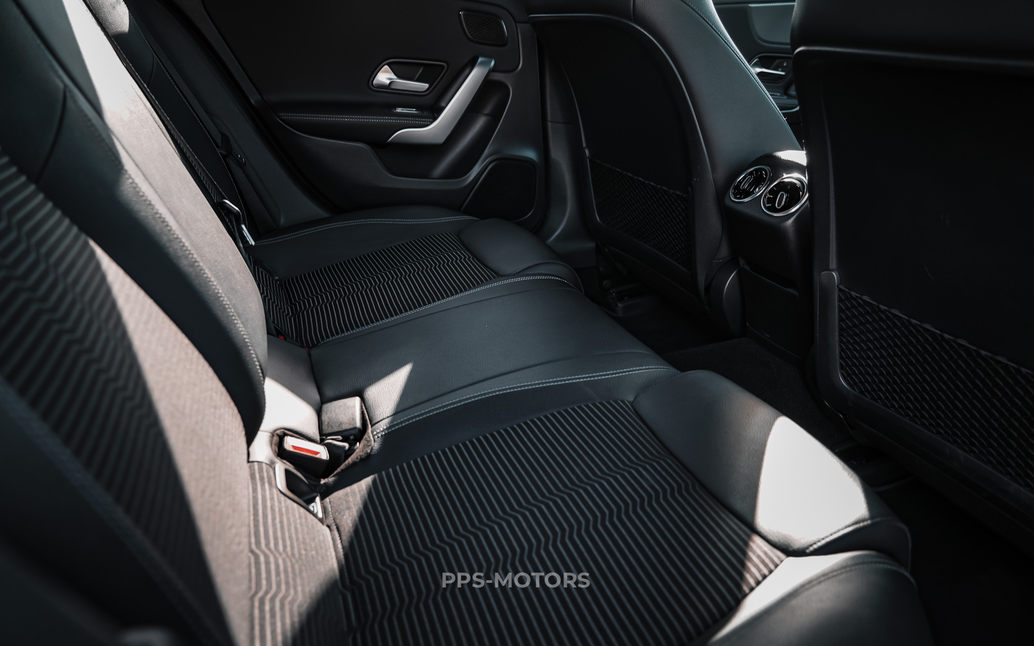 Mercedes Benz A200 LAUNCH EDITION photo 46