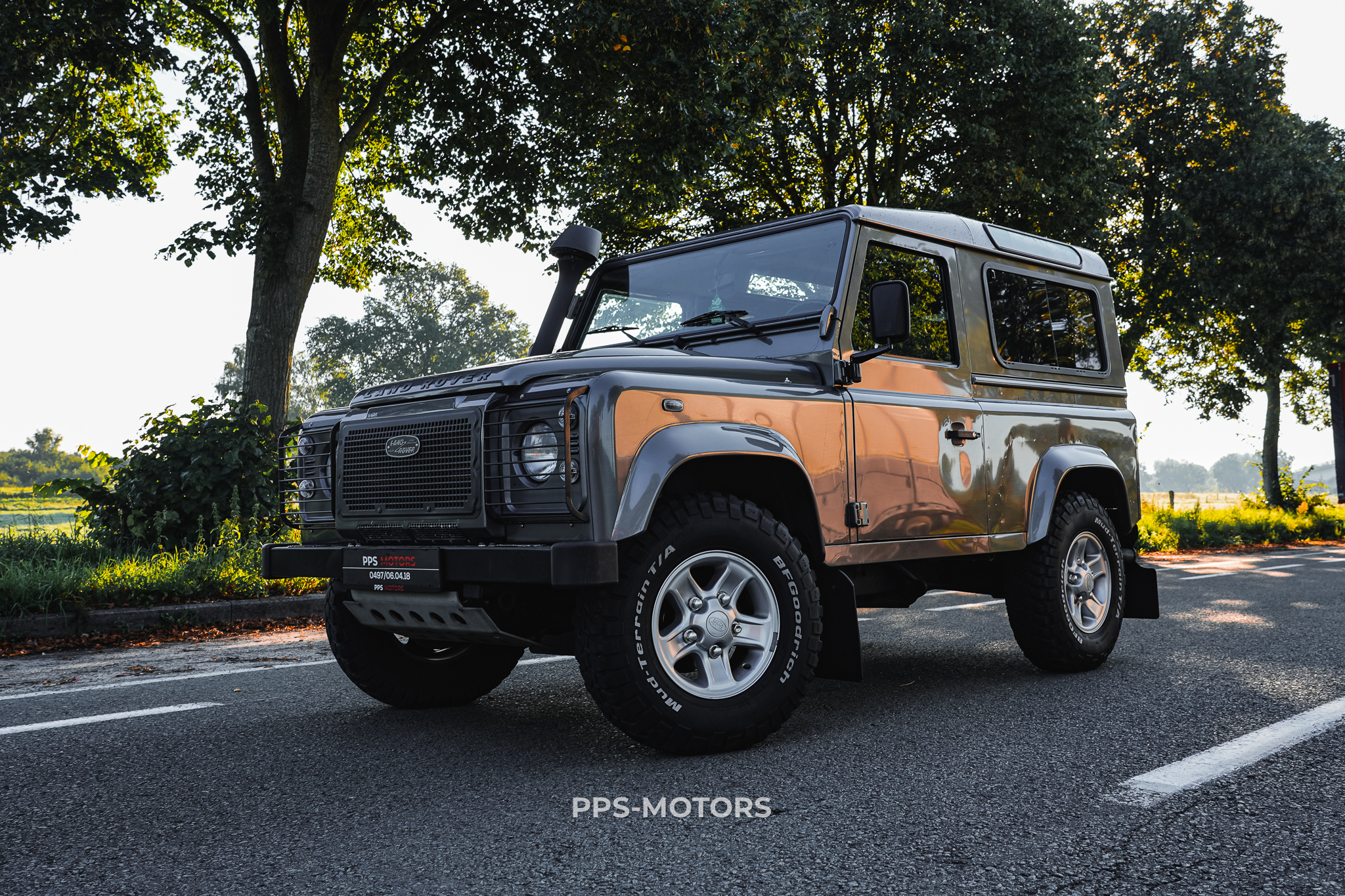 Land Rover DEFENDER 90 TD4 photo 1