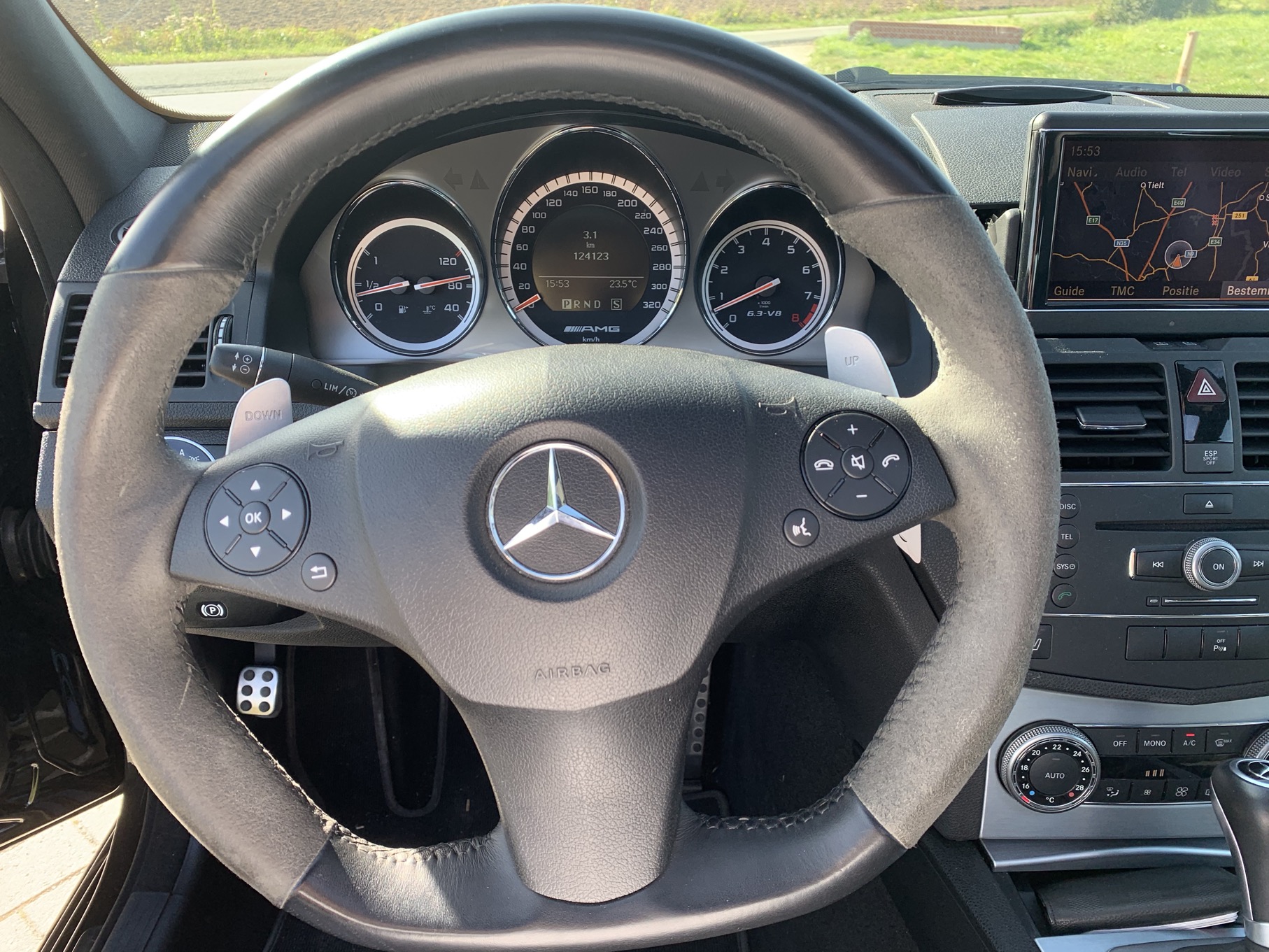 Mercedes Benz C63 AMG 4.0 V8 BITURBO photo 13