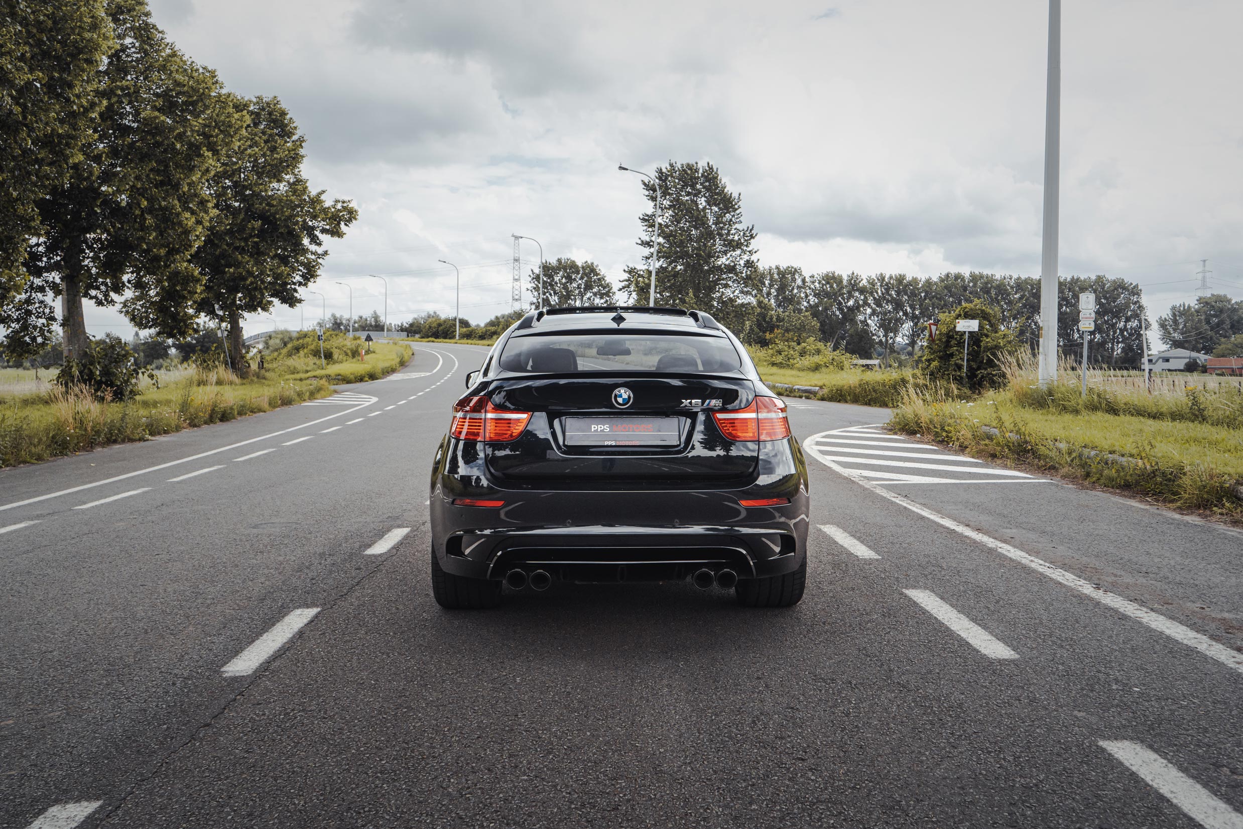 BMW X6 M 4.4i V8 TWIN-TURBO - LICHTE VRACHT photo 9