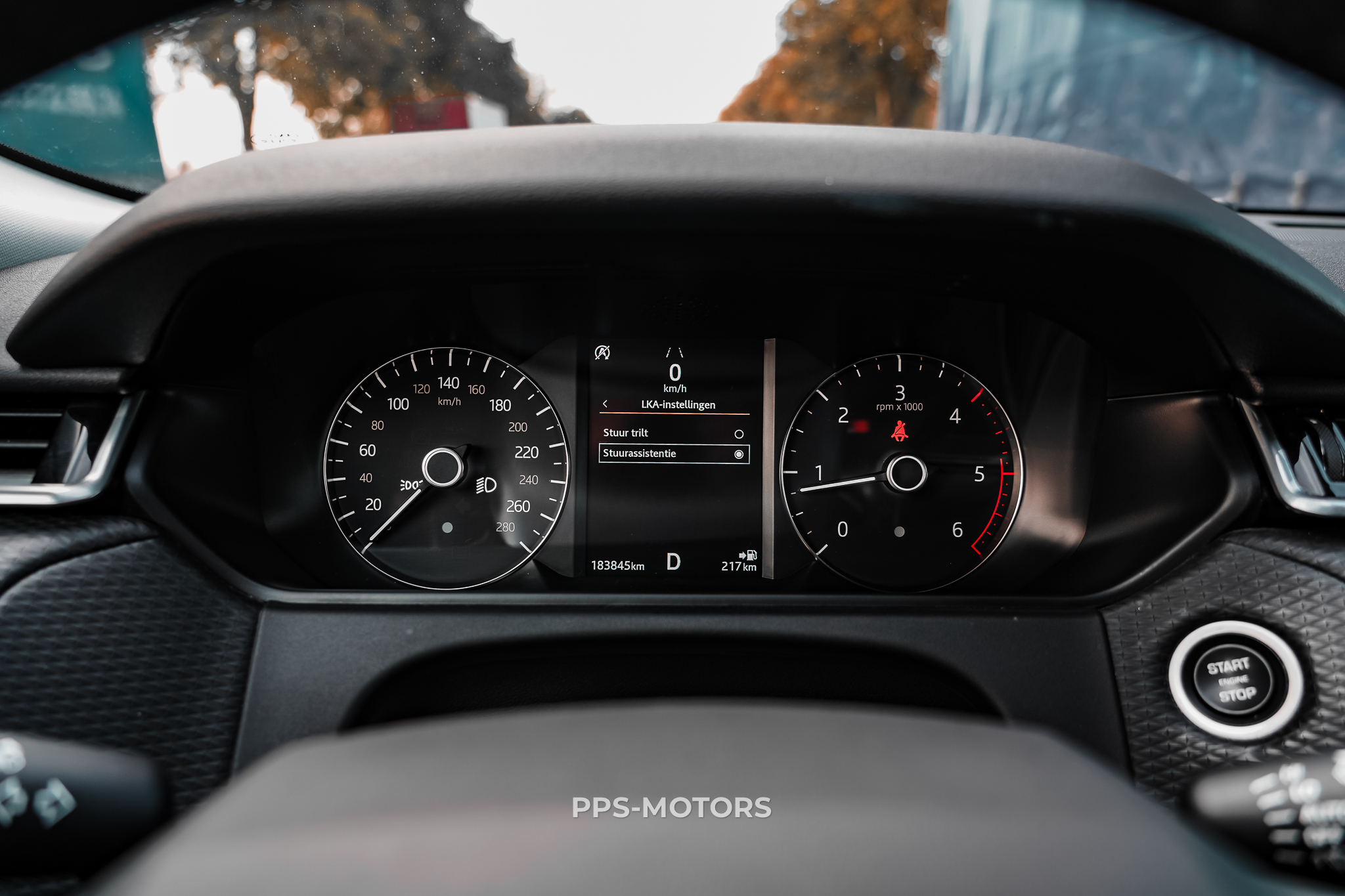 Land Rover RANGE ROVER VELAR photo 25