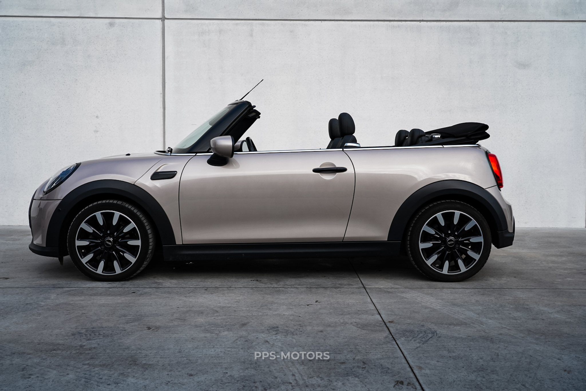 MINI COOPER CABRIO photo 7