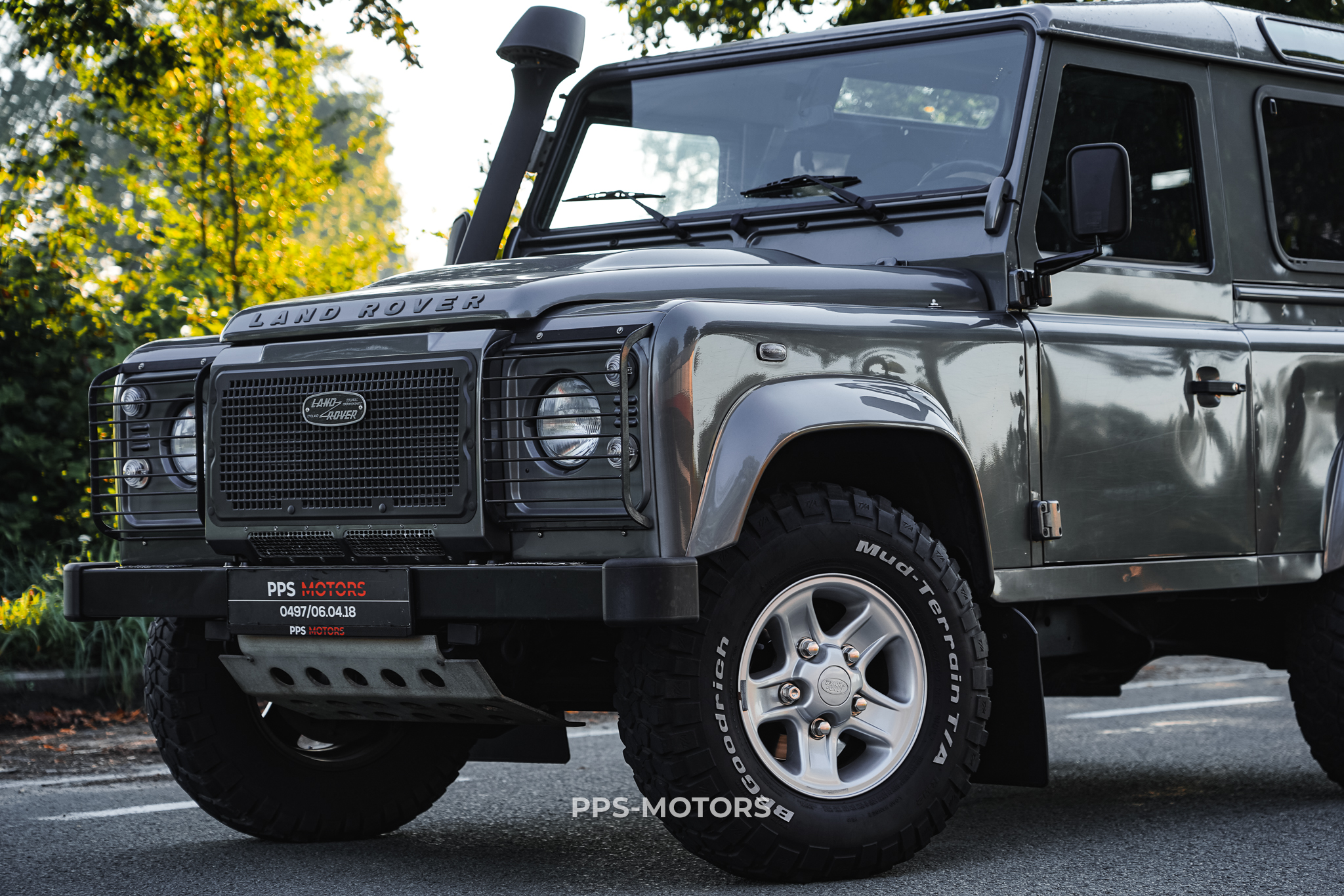 Land Rover DEFENDER 90 TD4 photo 4
