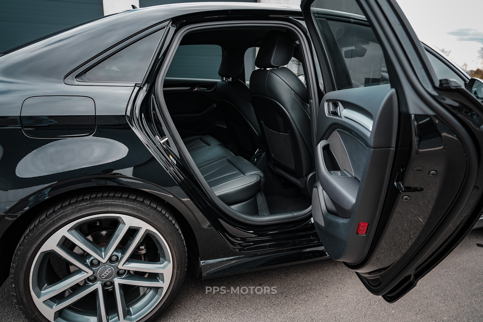 Audi A3 35 TFSI S-Tronic S-Line photo 24