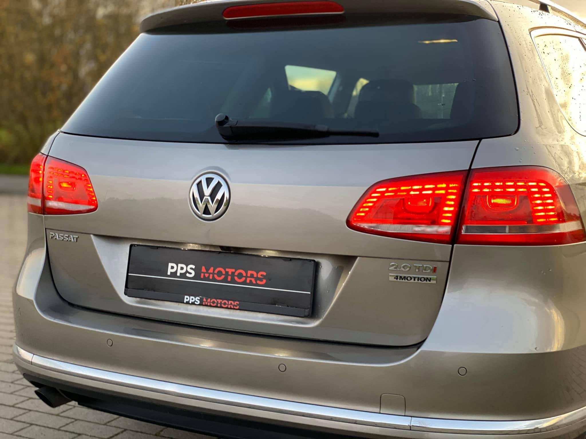 Volkswagen PASSAT 2.0 TDI 4MOTION photo 11