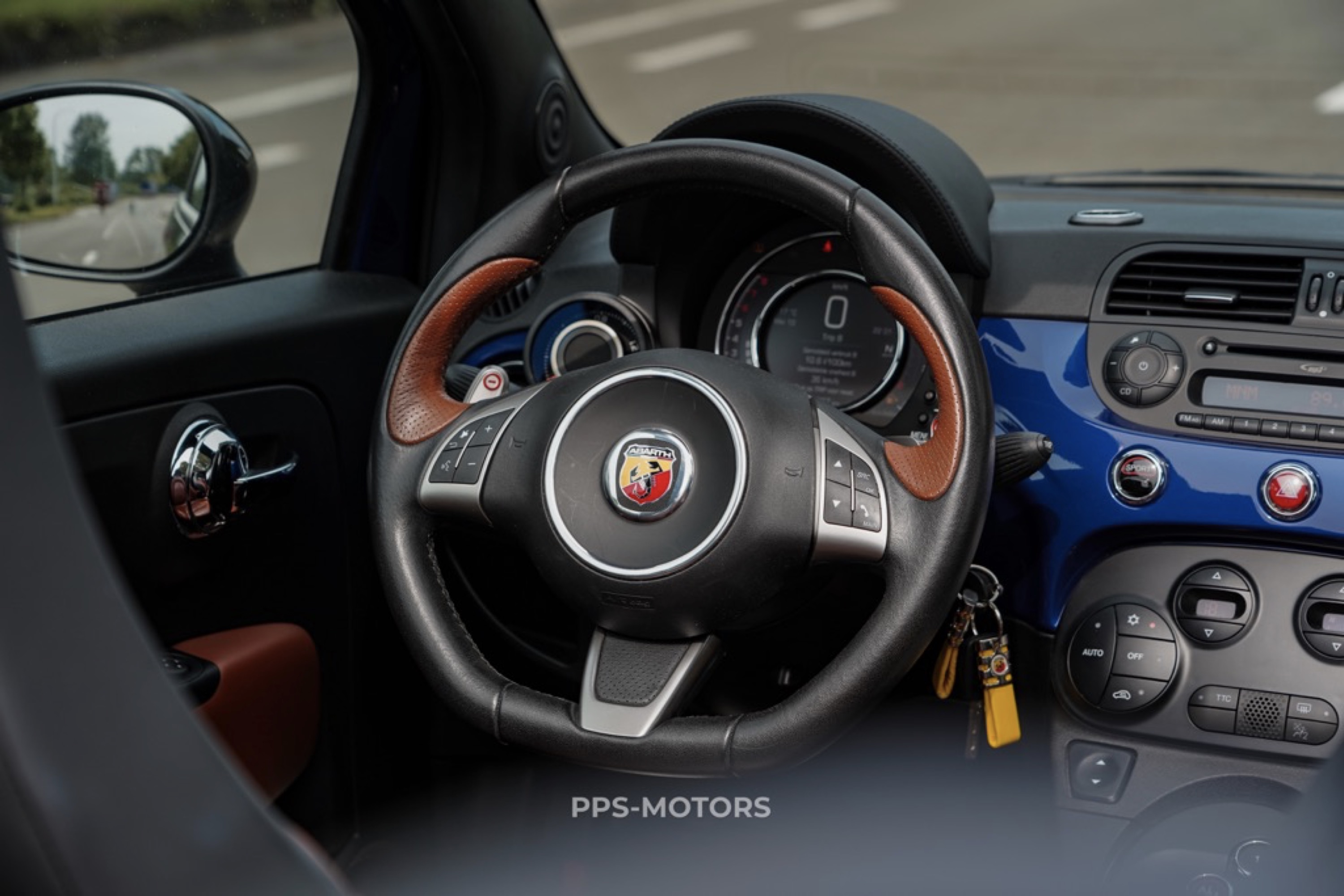 Abarth 595C 1.4 T-Jet photo 14