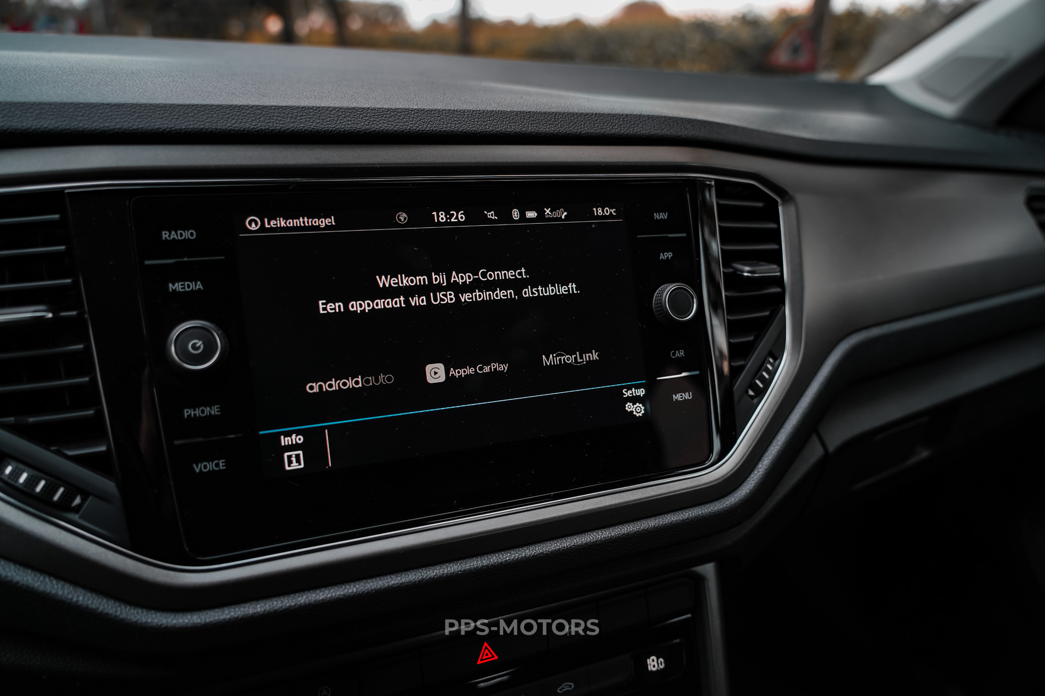 Volkswagen T-ROC 1.5 TSI photo 15