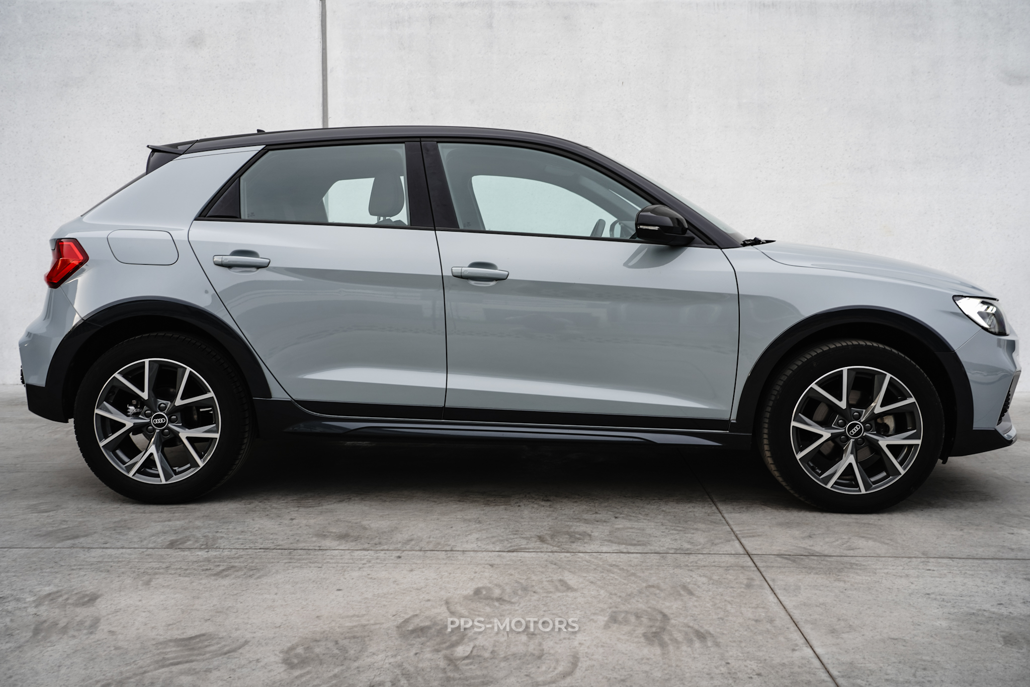 Audi A1 30 TFSI CITYCARVER S-LINE photo 4